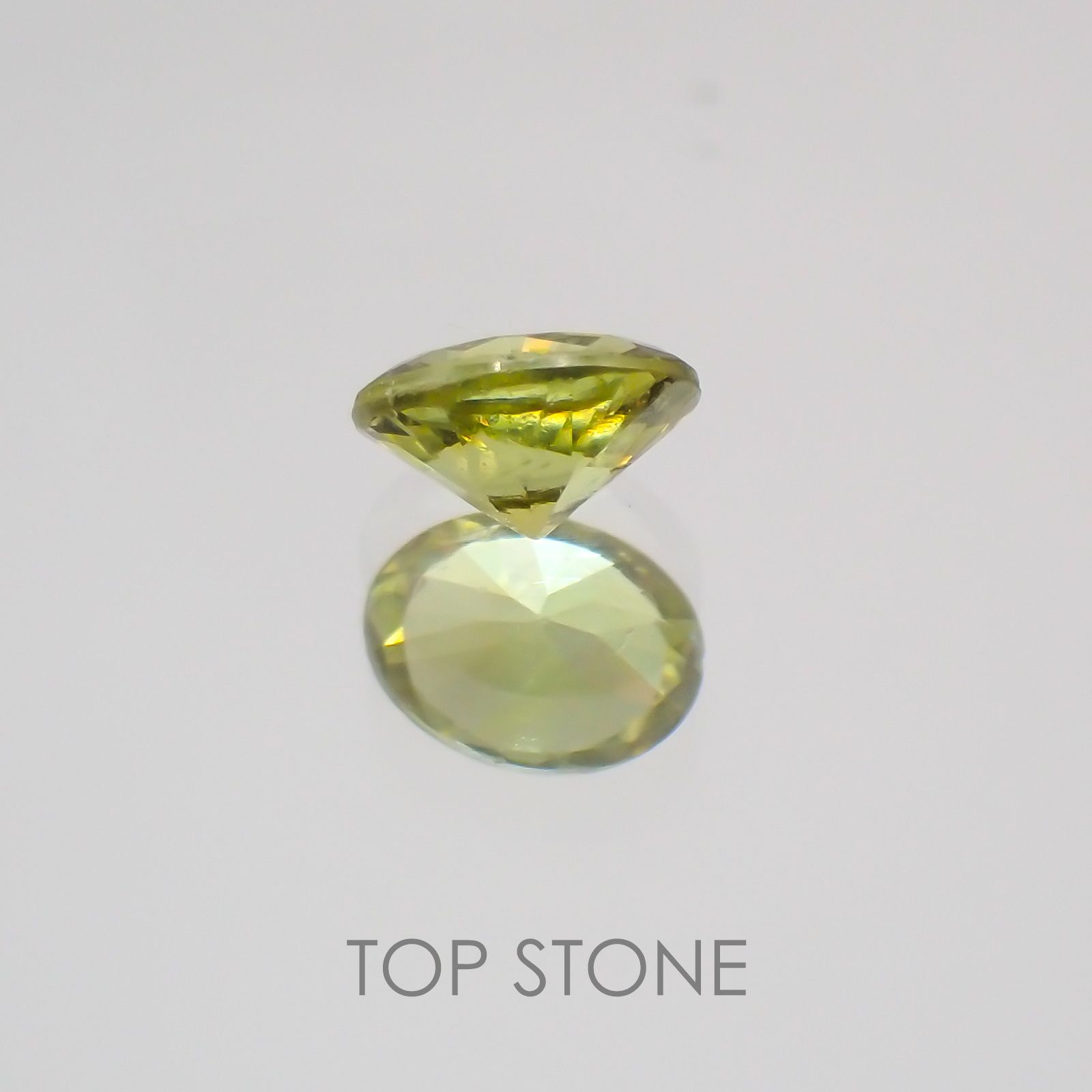 デマントイドガーネット ナミビア産 ルース 0.18ct[21069889]3.9×2.9mm前後