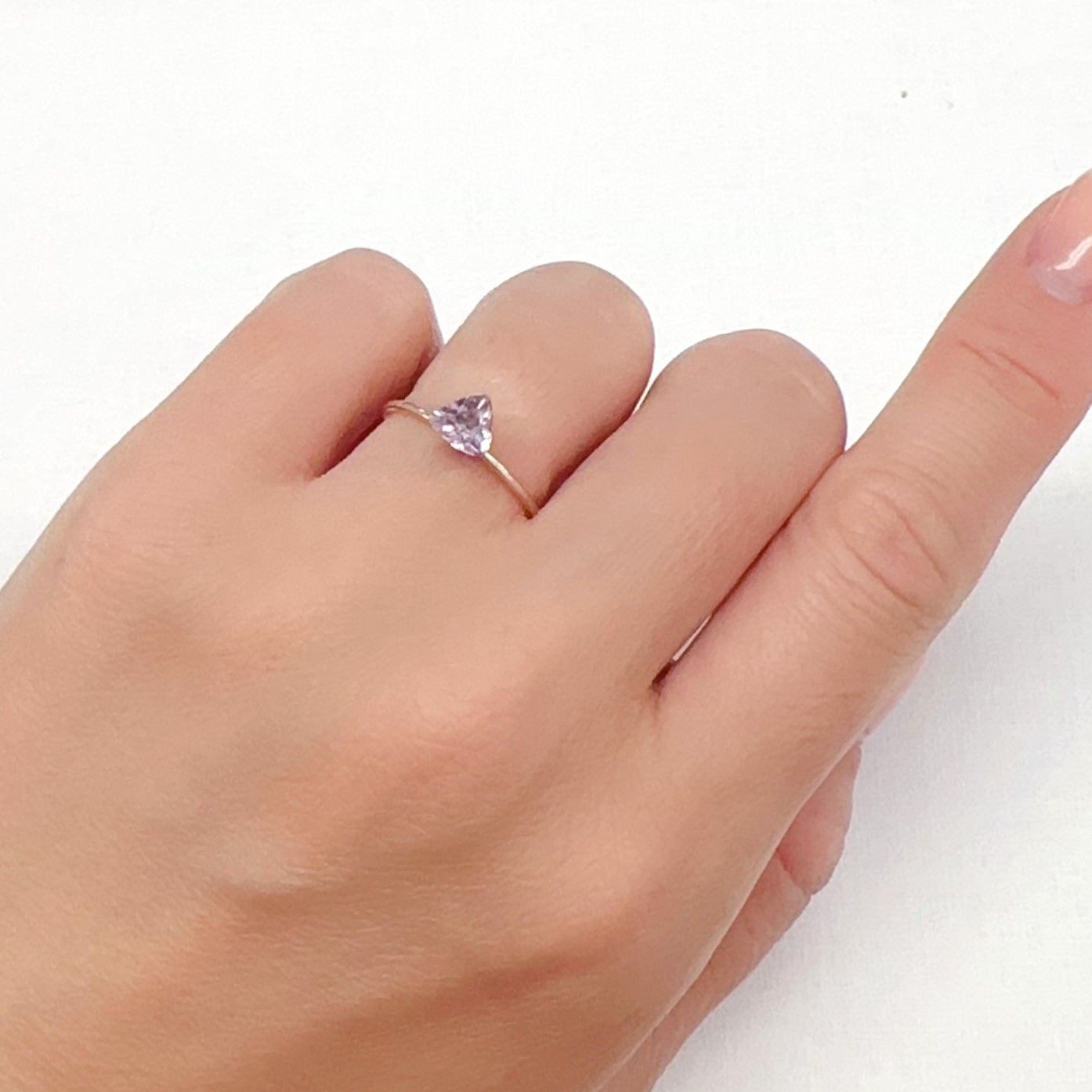カラーシフト ピンクダイアスポア アフガニスタン産 0.59ct[240326988]5.9x5.5mm前後