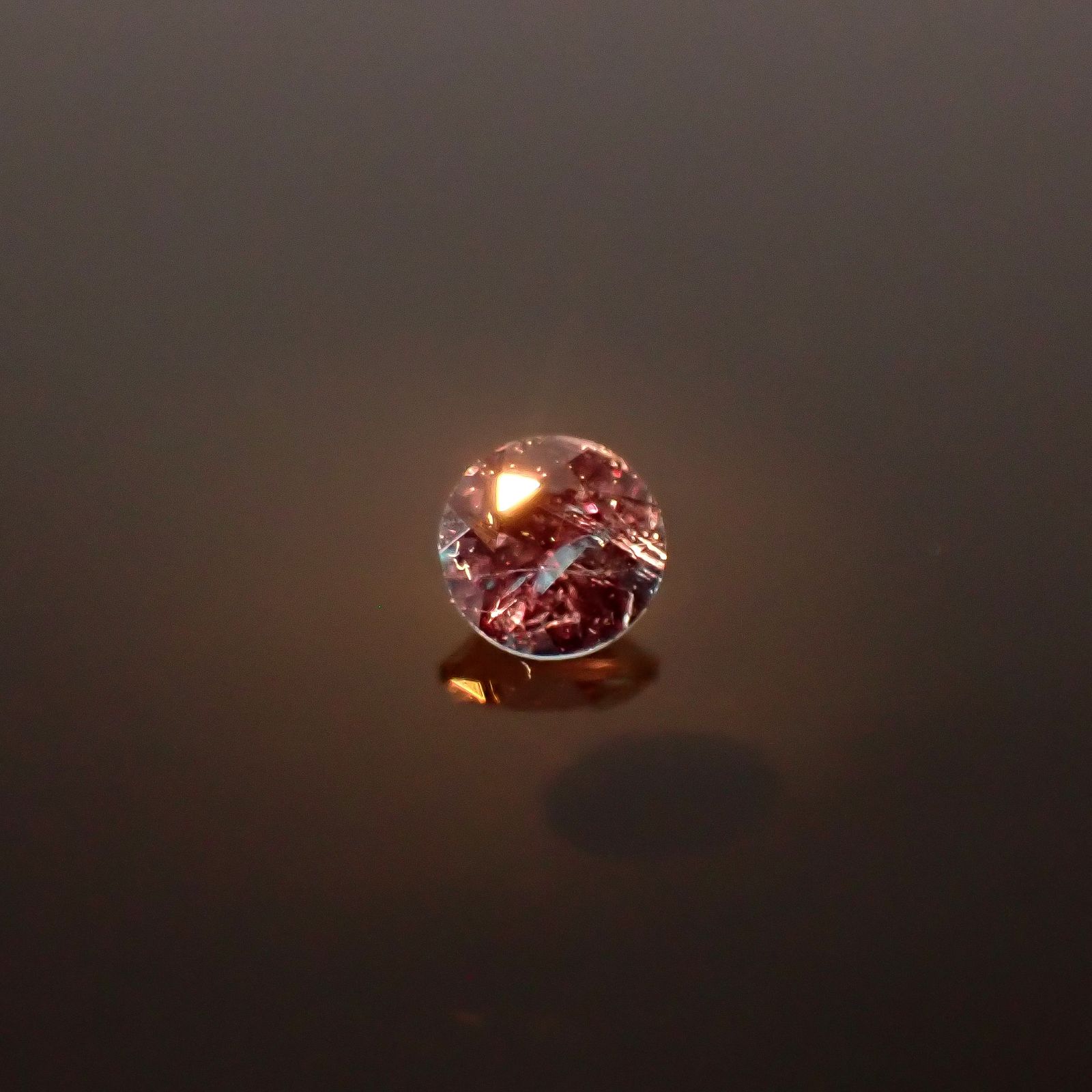 アレキサンドライト ロシア産 0.035ct / 2x2mm前後 [260131564]