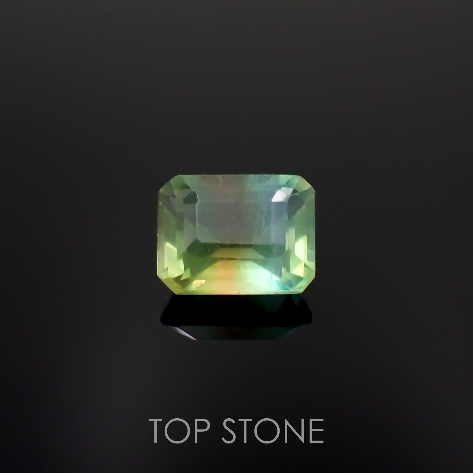 バイカラーフローライト ブラジル産 3.84ct[221119123]10x7.8mm前後