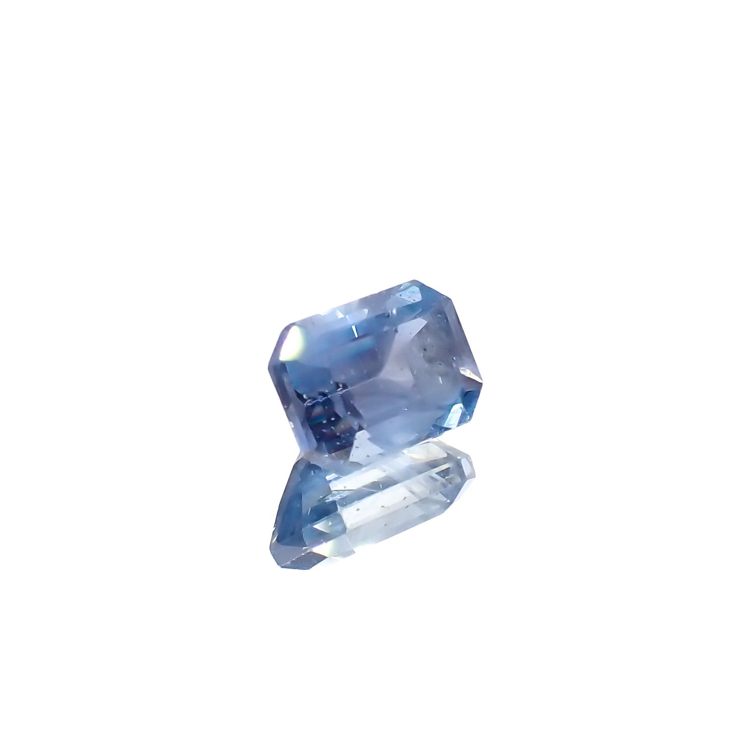アパタイト フルオレッセンス ジンバブエ産 1.58ct[240527575]7.4x5.4mm前後