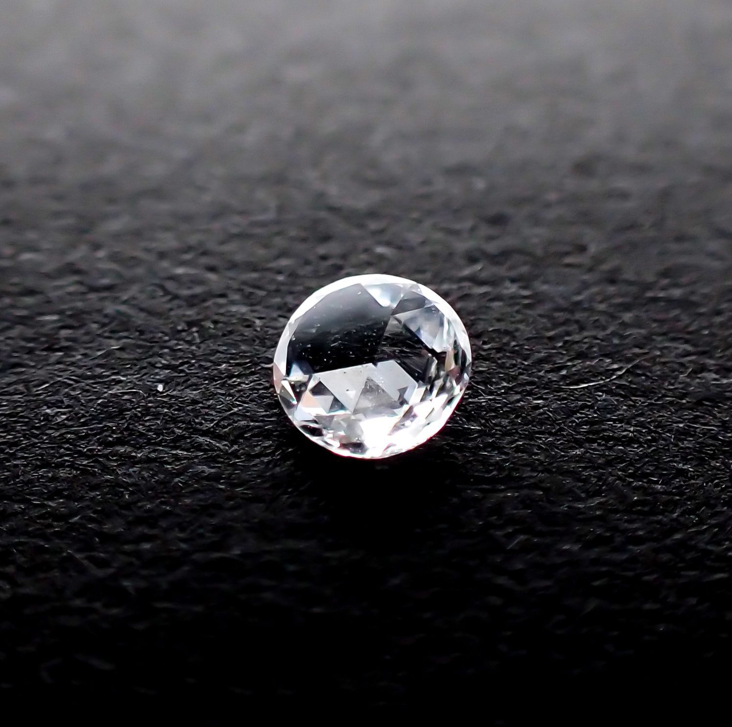 ◇ローズカット◇ダイヤモンド SI-VS / D-G(宝石名ダイアモンド) 0.044ct 識別済[210510895]2.8×2.8mm前後