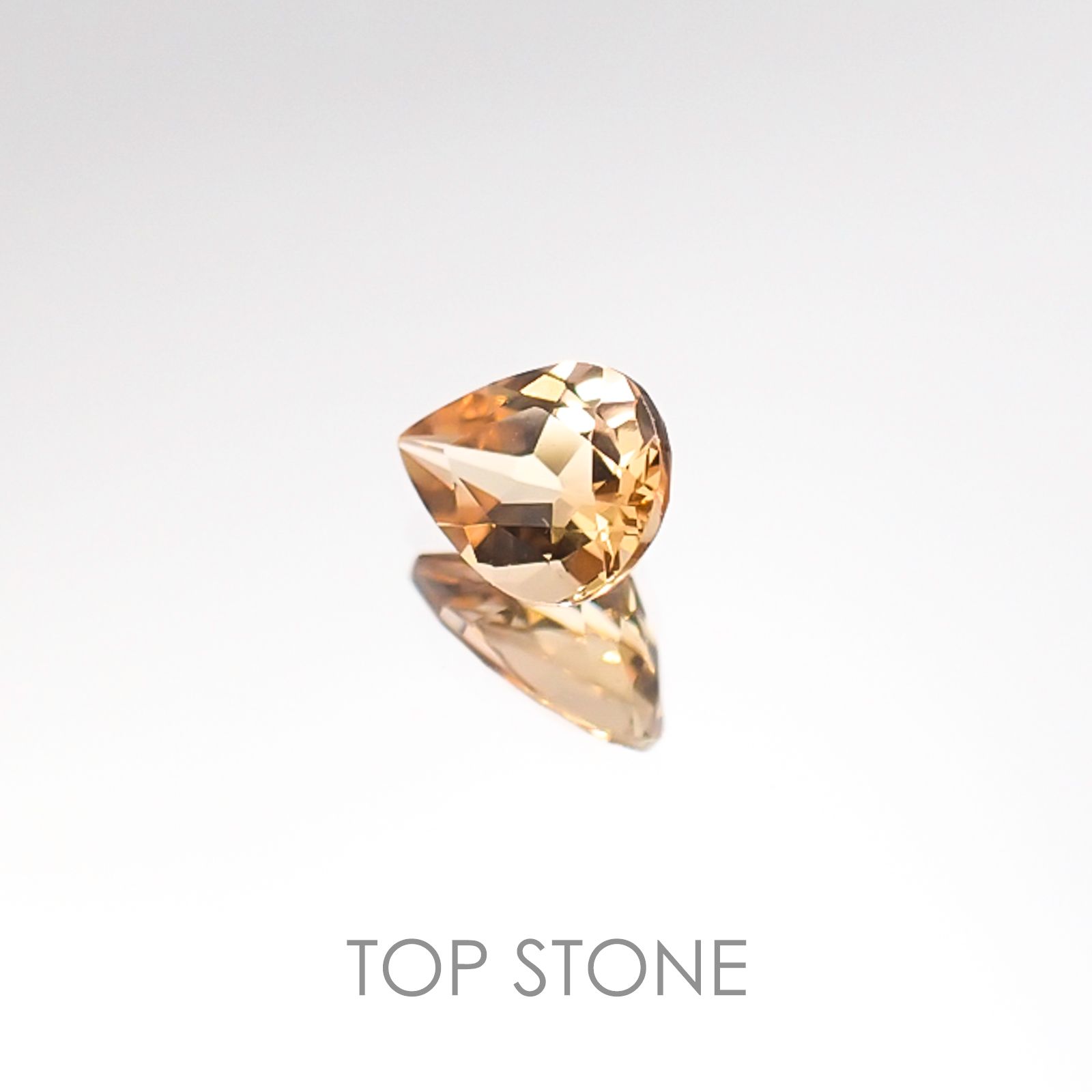インペリアルトパーズ ブラジル産 ルース 0.5ct[20106513]5.9×4.4mm前後
