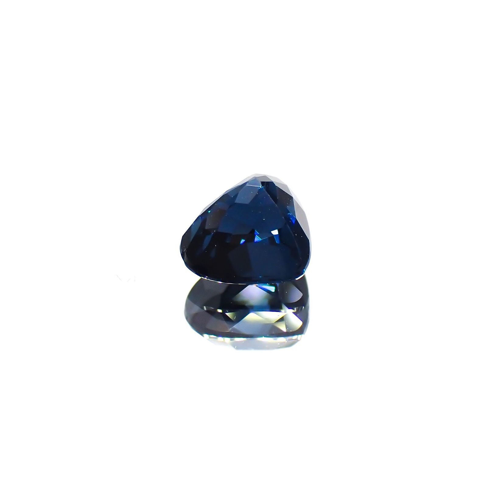 コバルトブルースピネル(宝石名ブルー・スピネル)スリランカ産 ソ付(日独) 1.155ct / 5.7x6.51mm前後 [220113829]