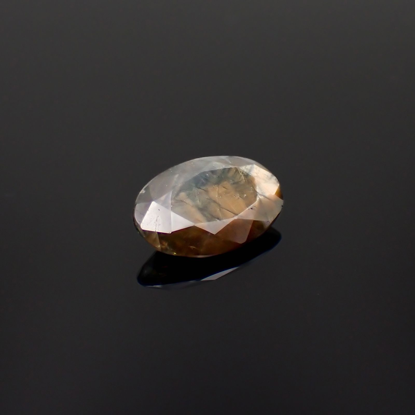 ゴールドシーンサファイア非加熱 ケニア産 3.42ct[230321334]12.1x8.1mm前後