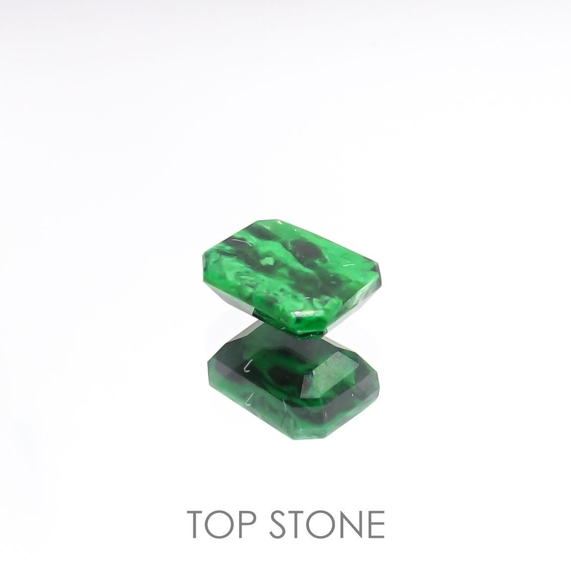 モーシッシ ビルマ産 0.78ct[220515727]6.6x5mm前後