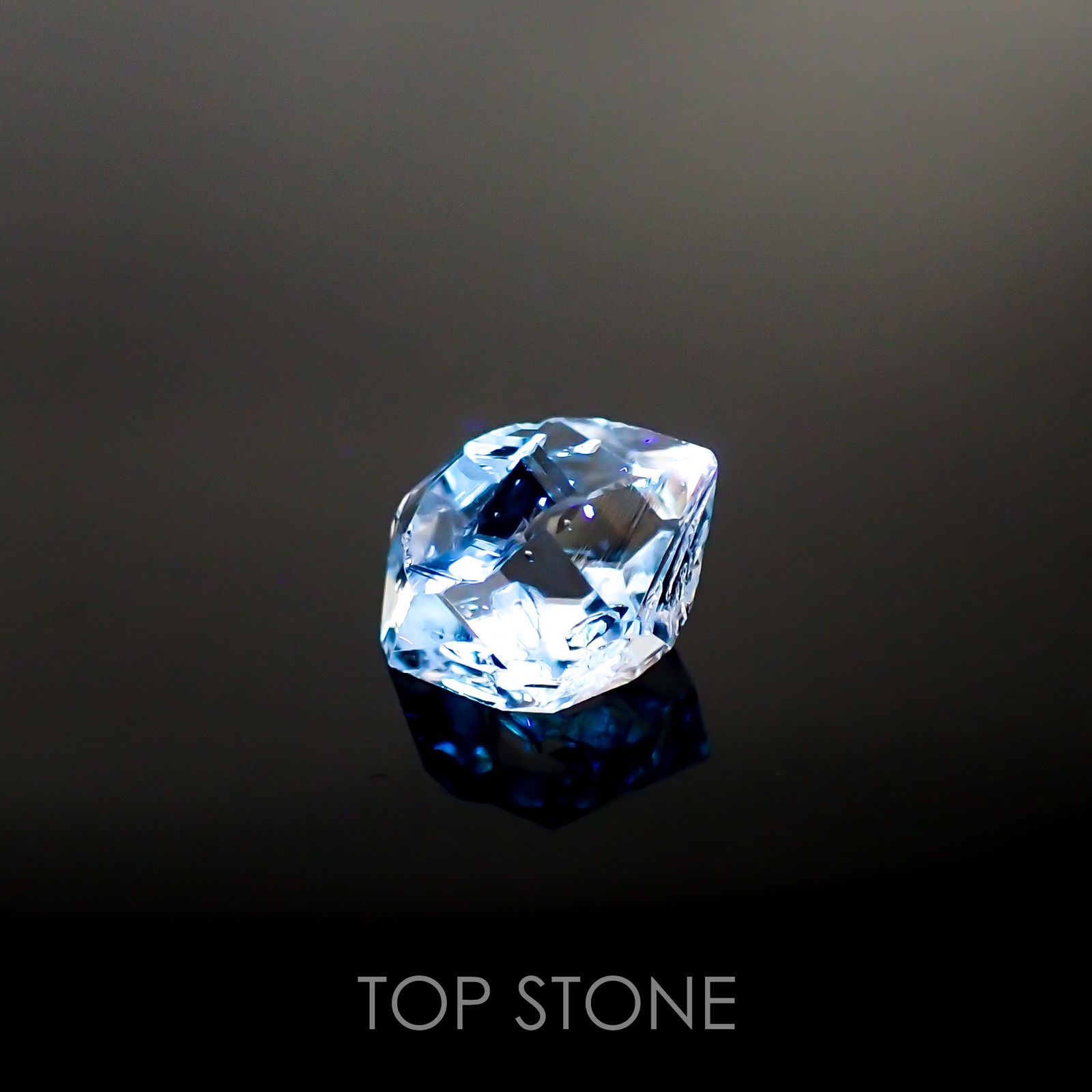 オイルインクォーツ パキスタン産 ルース 3.08ct[210911446]11.2×8.4mm前後