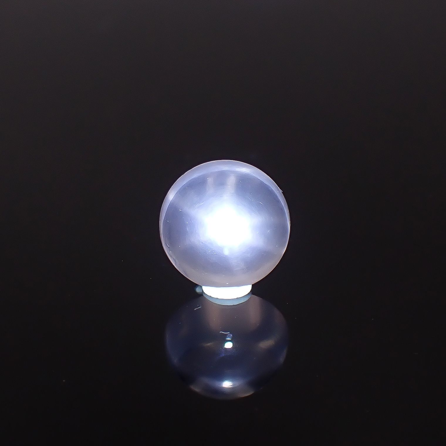 スターローズクォーツ マダガスカル産 3.73ct / 10.1x10.1mm前後 [250730824]