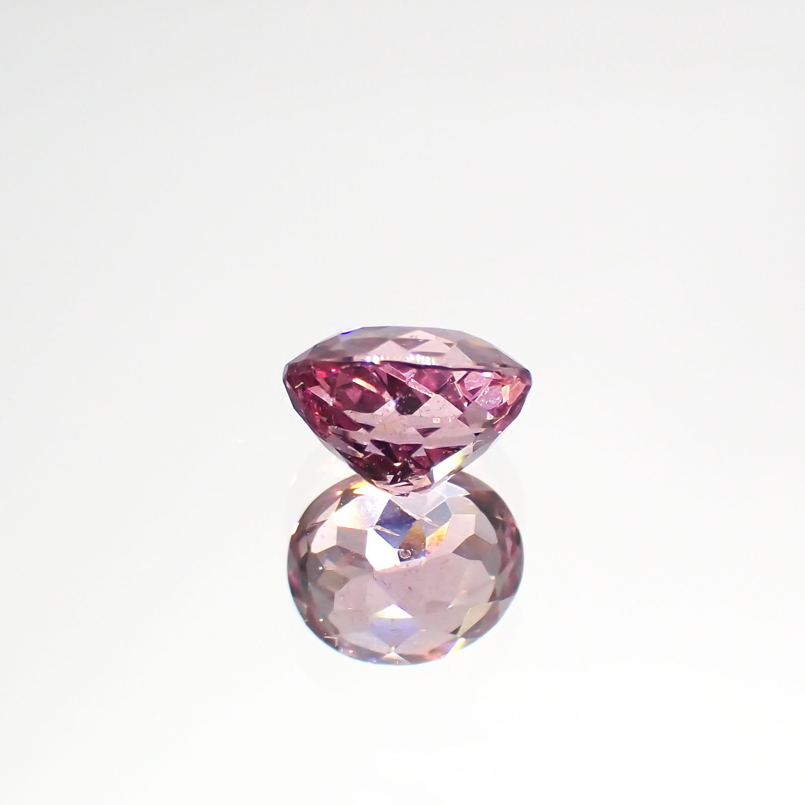 カラーシフトマラヤガーネット(宝石名ガーネット)タンザニア産 1.27ct 識別済[220115015]6.6x5.5mm前後