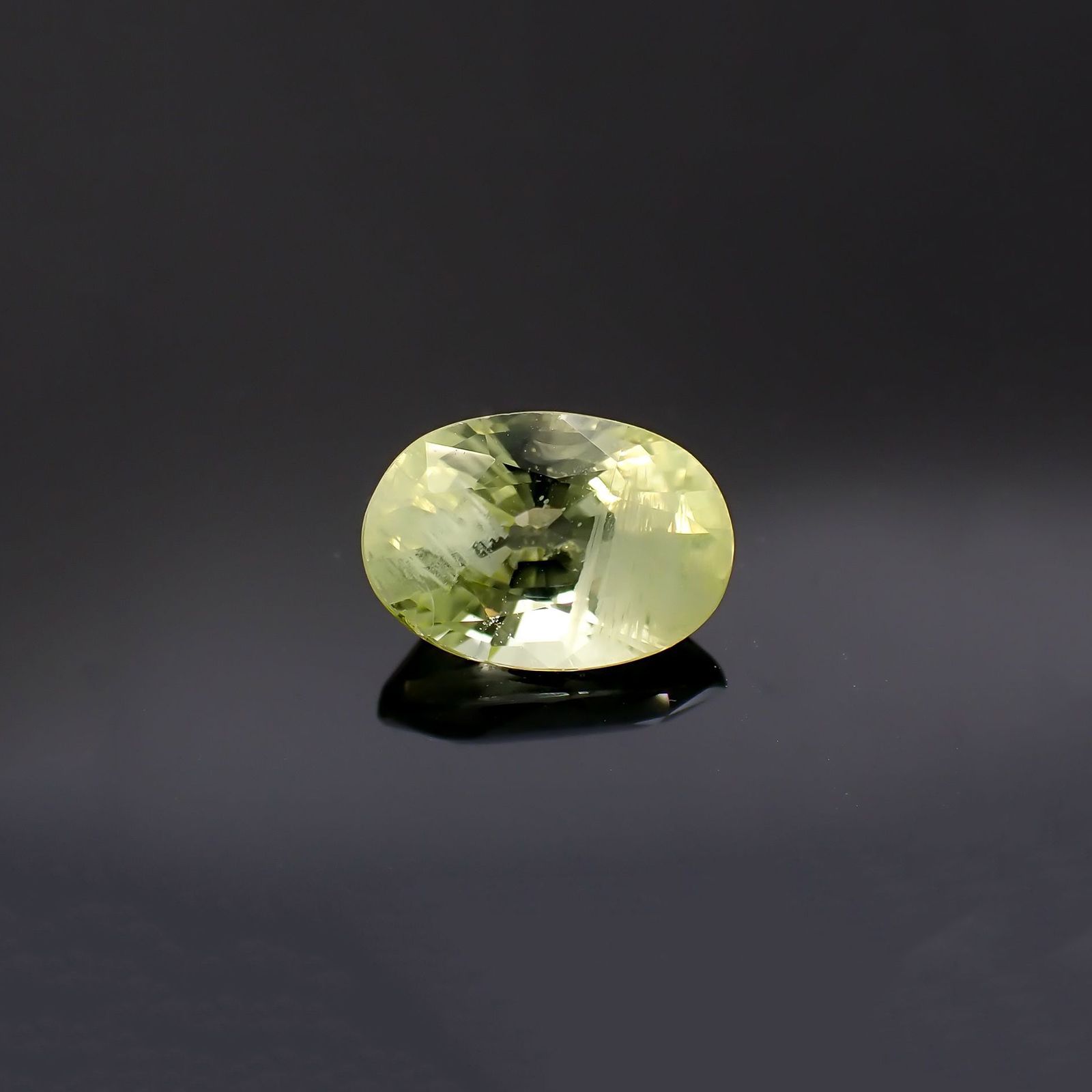 クリソベリル(宝石名クリソベリル)マダガスカル産 識別済 1.17ct / 7.6x5.2mm前後 [220817450]