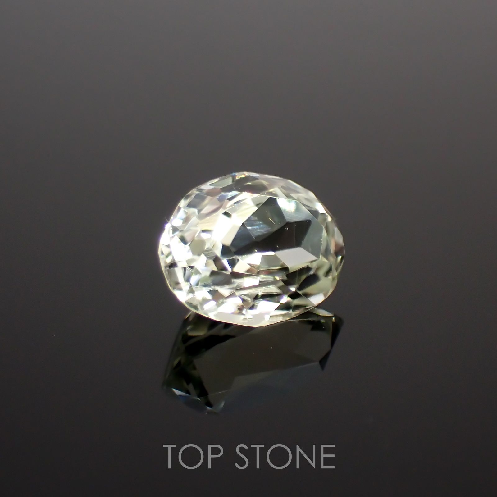シリマナイト(宝石名シリマナイト)インド産 1.5ct 識別済[211113698]7.9x6.1mm前後