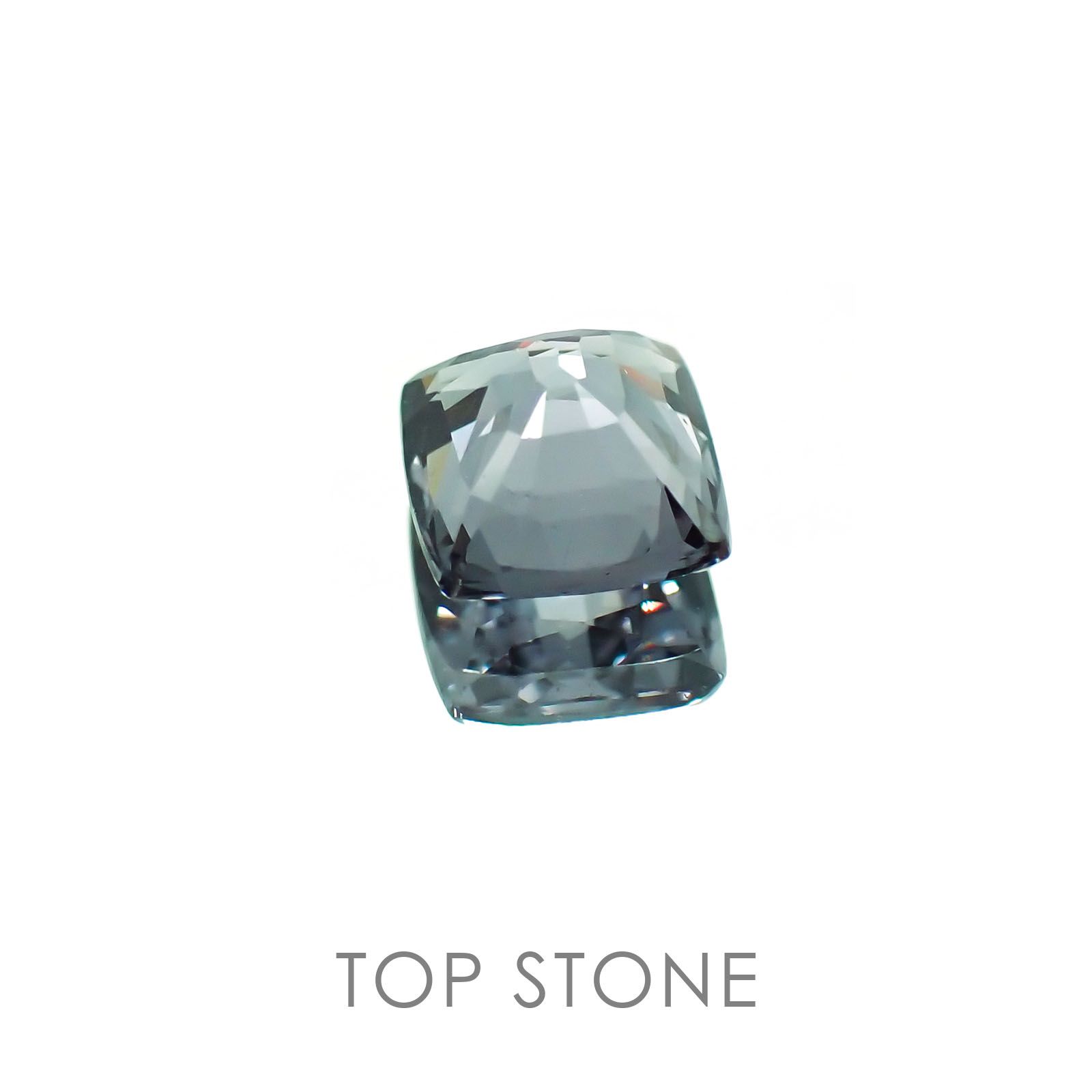 カラーチェンジガーネット(アレキタイプ) マダガスカル・ベキリー産 ルース 0.78ct[20117347]5.4×4.9mm前後