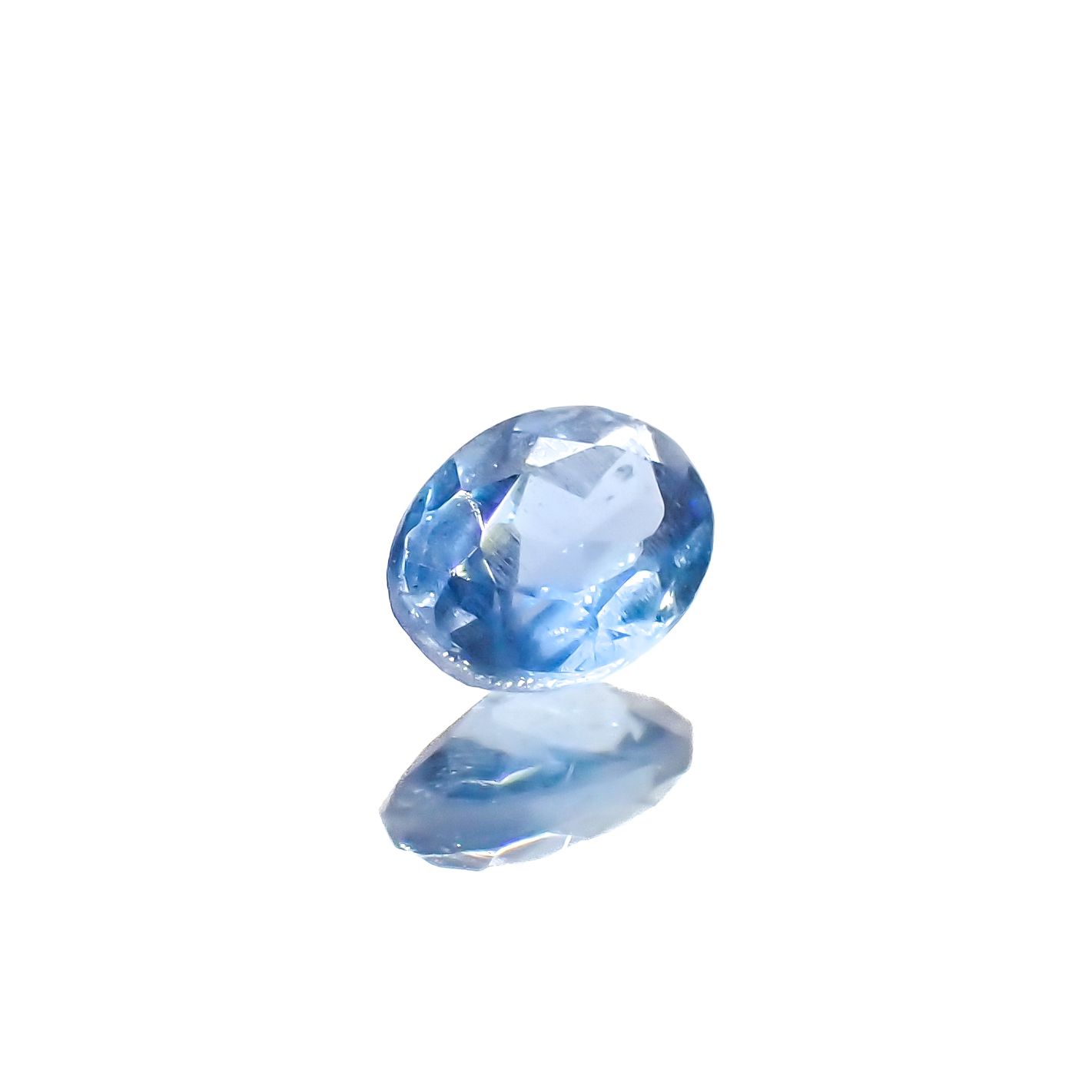 タトゥーアクアマリン ブラジル・ミナスジェライス州タトゥー鉱山産 0.16ct[240427172]4x3mm前後