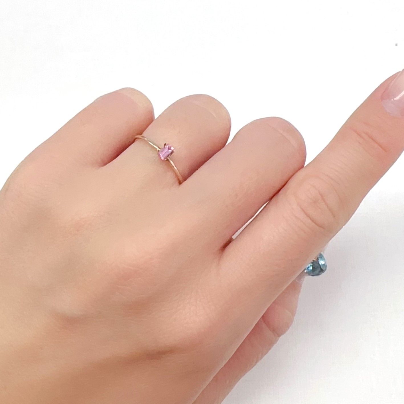 ピンクサファイア スリランカ産 0.13ct[240226308]3.8x2mm前後