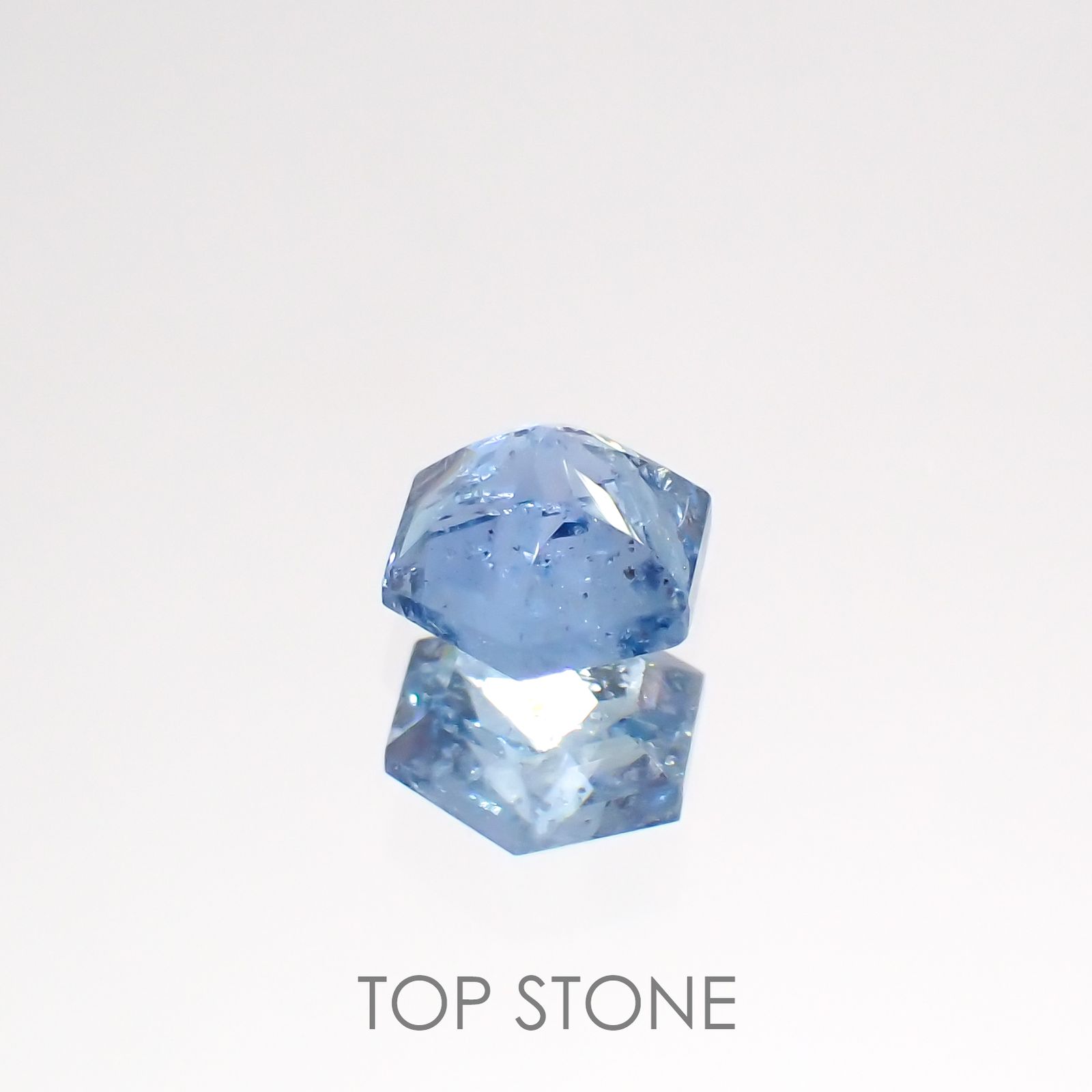 ◇ヘキサゴンカット◇サンタマリアアクアマリン(宝石名アクアマリン)ブラジル産 0.43ct 識別済[220114671]4.6x4.5mm前後
