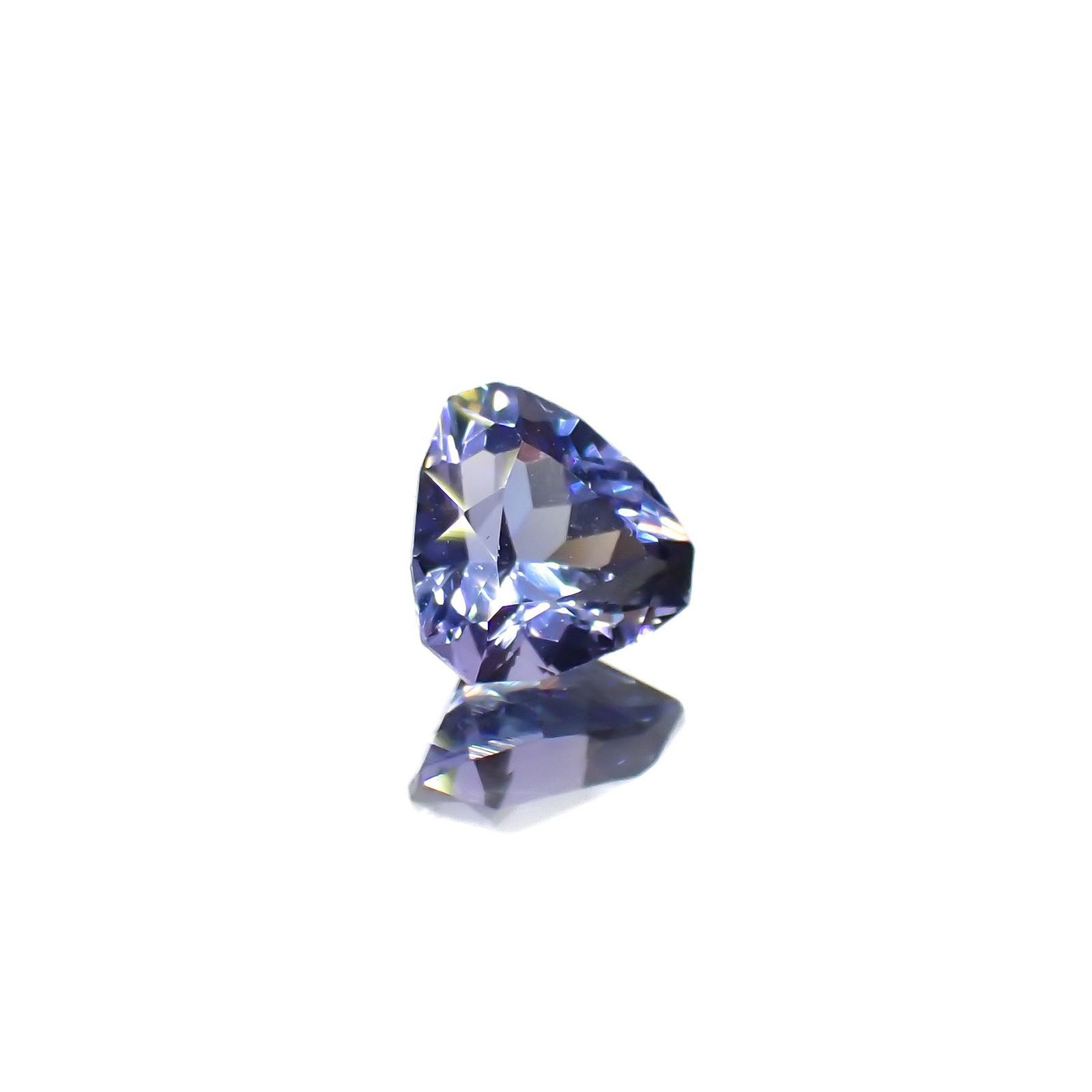 ◇カスタムカット◇タンザナイト(宝石名タンザナイト)タンザニア産 0.67ct 識別済[221118964]5.5x5.9mm前後
