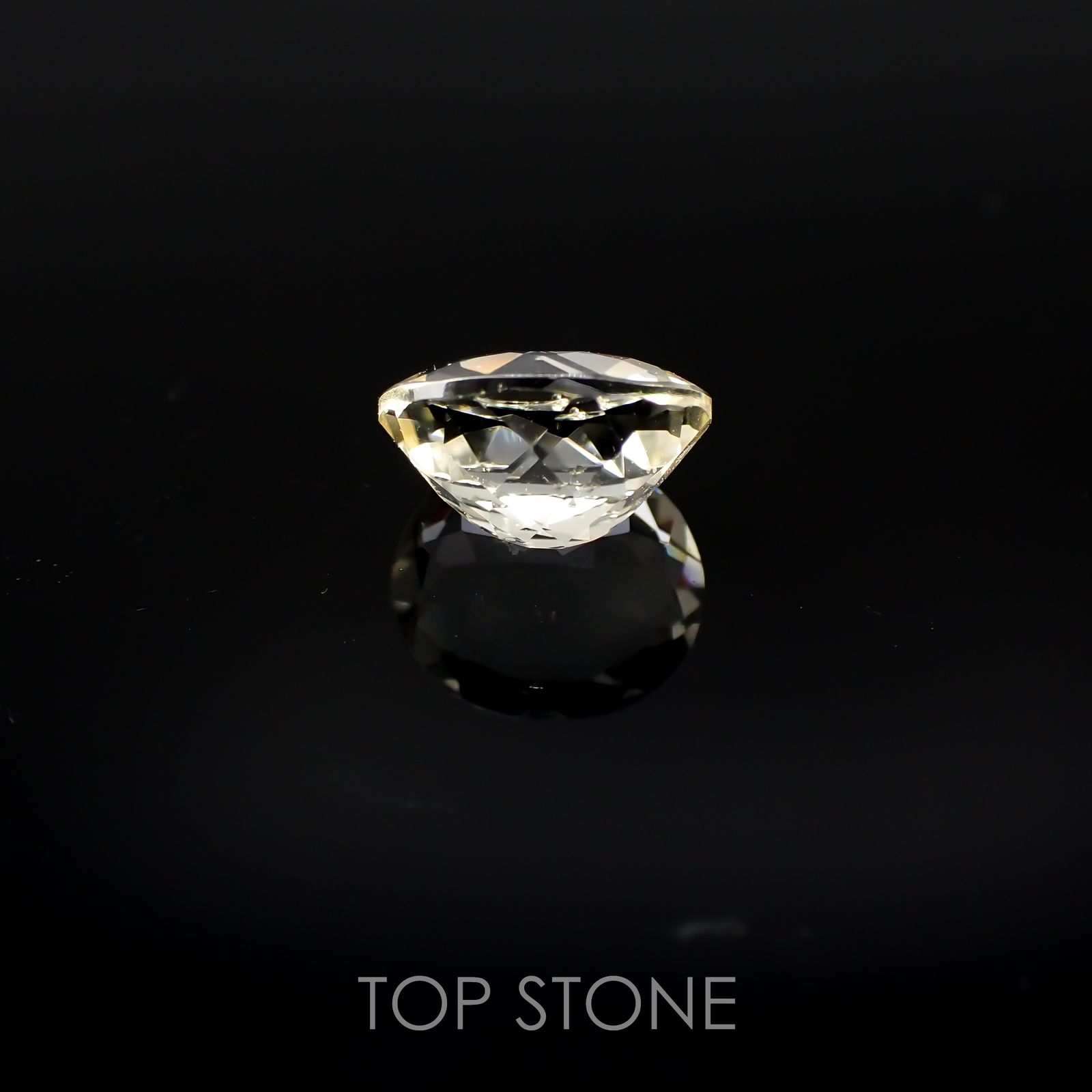 イエロースキャポライト(宝石名イエロー・スキャポライト)ブラジル・ミナスジェライス州産 1.86ct 識別済[220918020]8.7x7.6mm前後