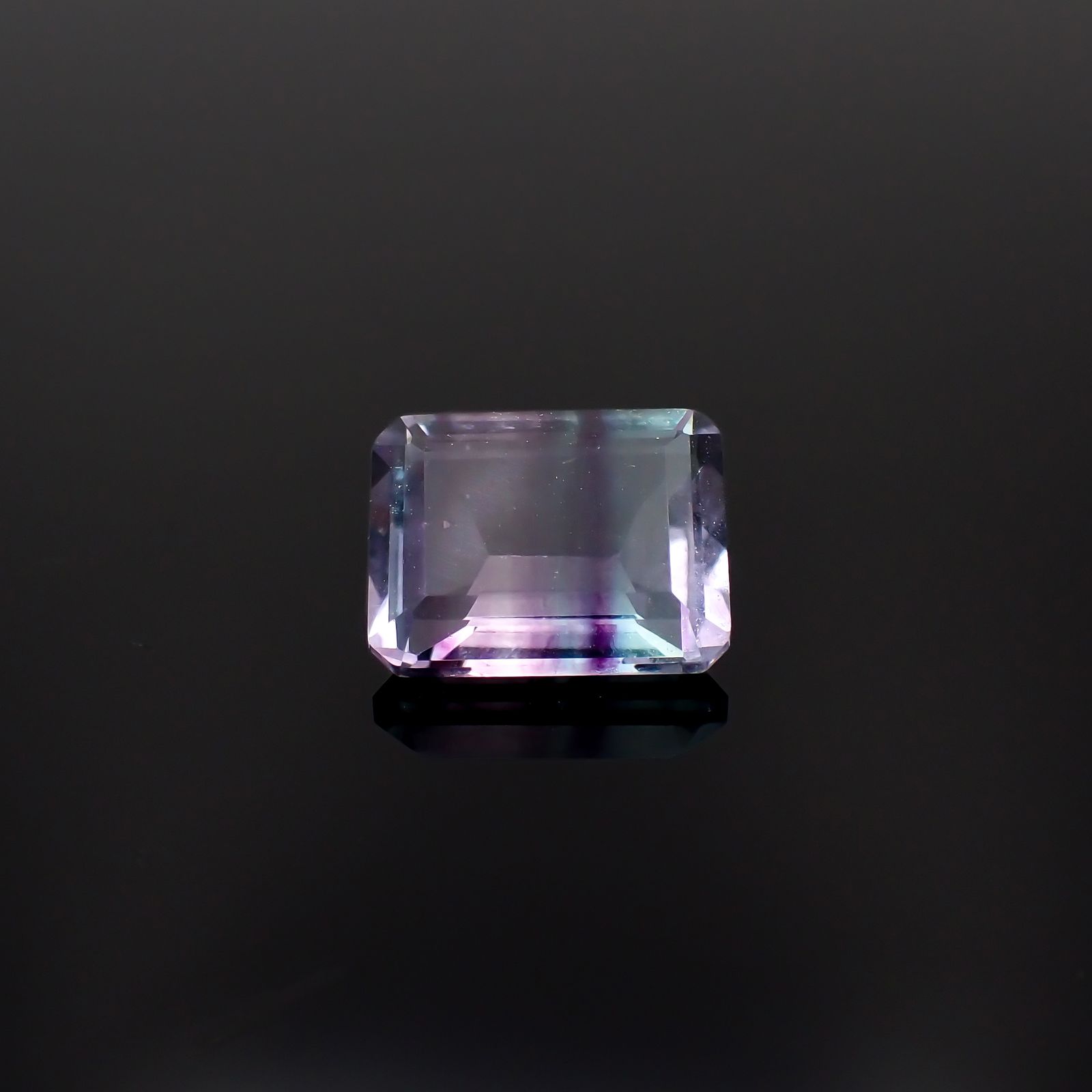 パーティカラーフローライト フルオレッセンス ブラジル産 3.44ct[230823269]10x7.9mm前後