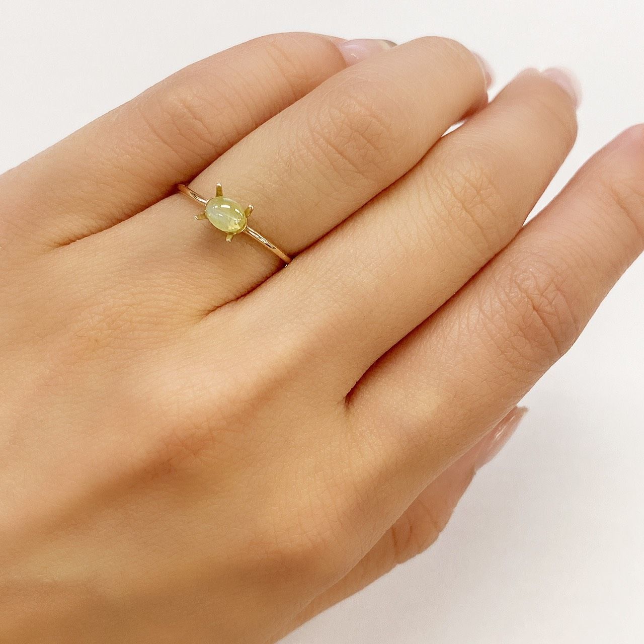 クリソベリルキャッツアイ(宝石名クリソベリル・キャッツアイ) スリランカ産 0.64ct 識別済[210711488]4.9×3.8mm前後