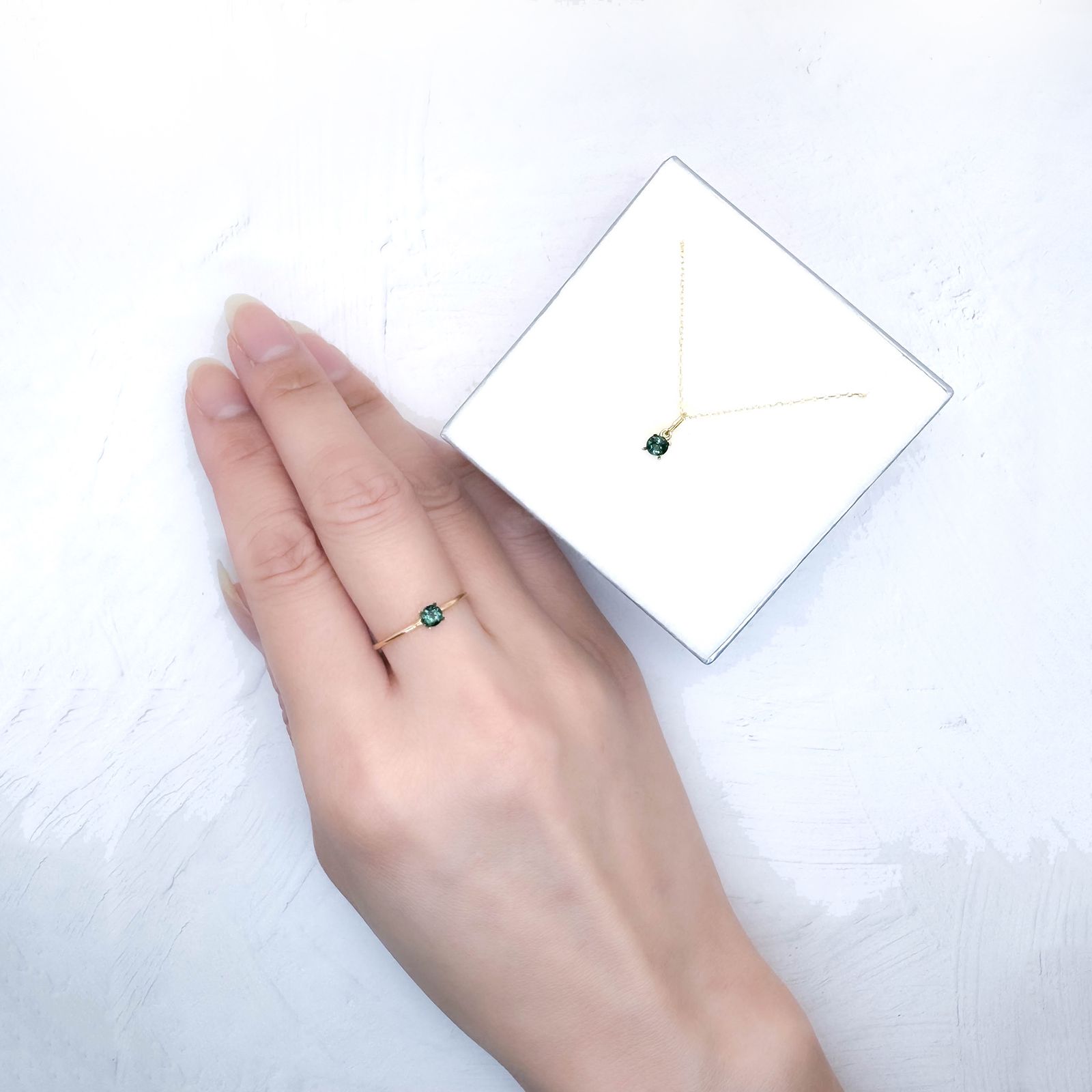 ◇ペアセット◇ブルーグリーントルマリン ブラジル産 0.34ct(2pcs合計) / 3.5x3.5mm前後 [251031162]