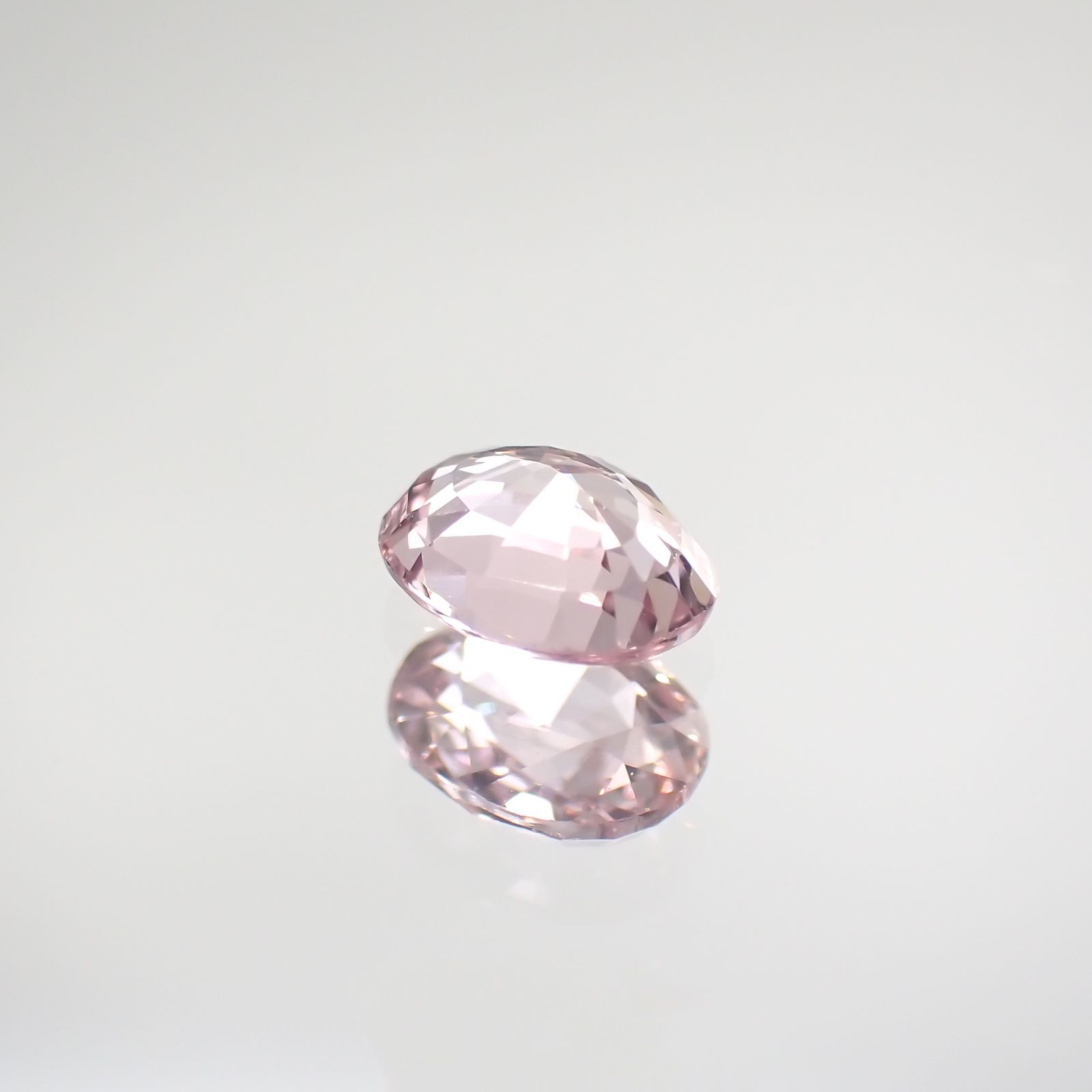 ピンクサファイア(宝石名ピンク・サファイア) マダガスカル/スリランカ産 0.48ct 識別済[210712553]5.1×4mm前後