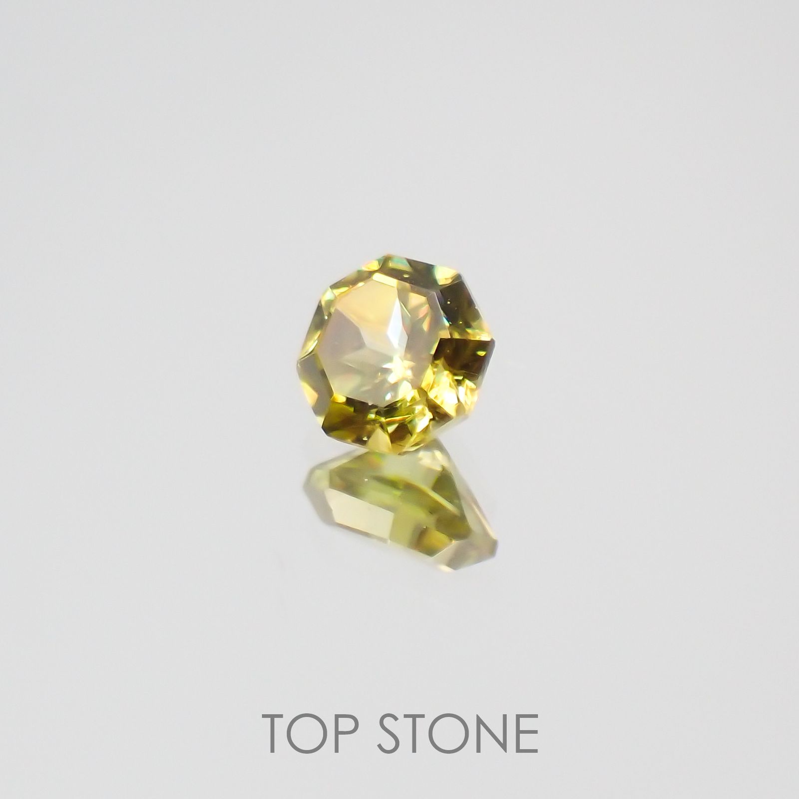 ◇オクタゴンカット◇スフェーン マダガスカル産 ルース 0.14ct[210610960]2.9×2.9mm前後