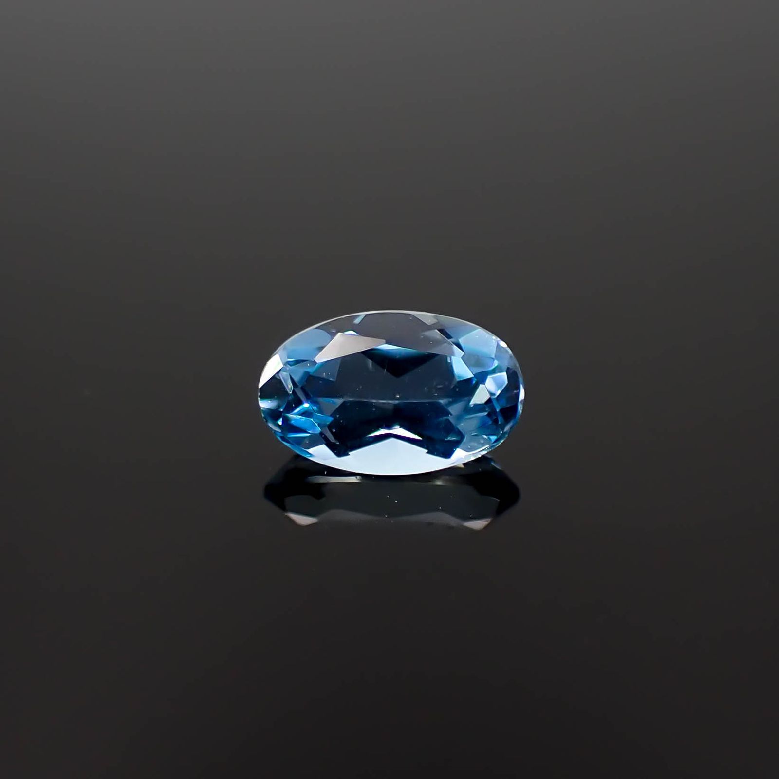 タトゥーアクアマリン ブラジル・ミナスジェライス州タトゥー鉱山産 0.28ct[240929124]5.6x3.4mm前後