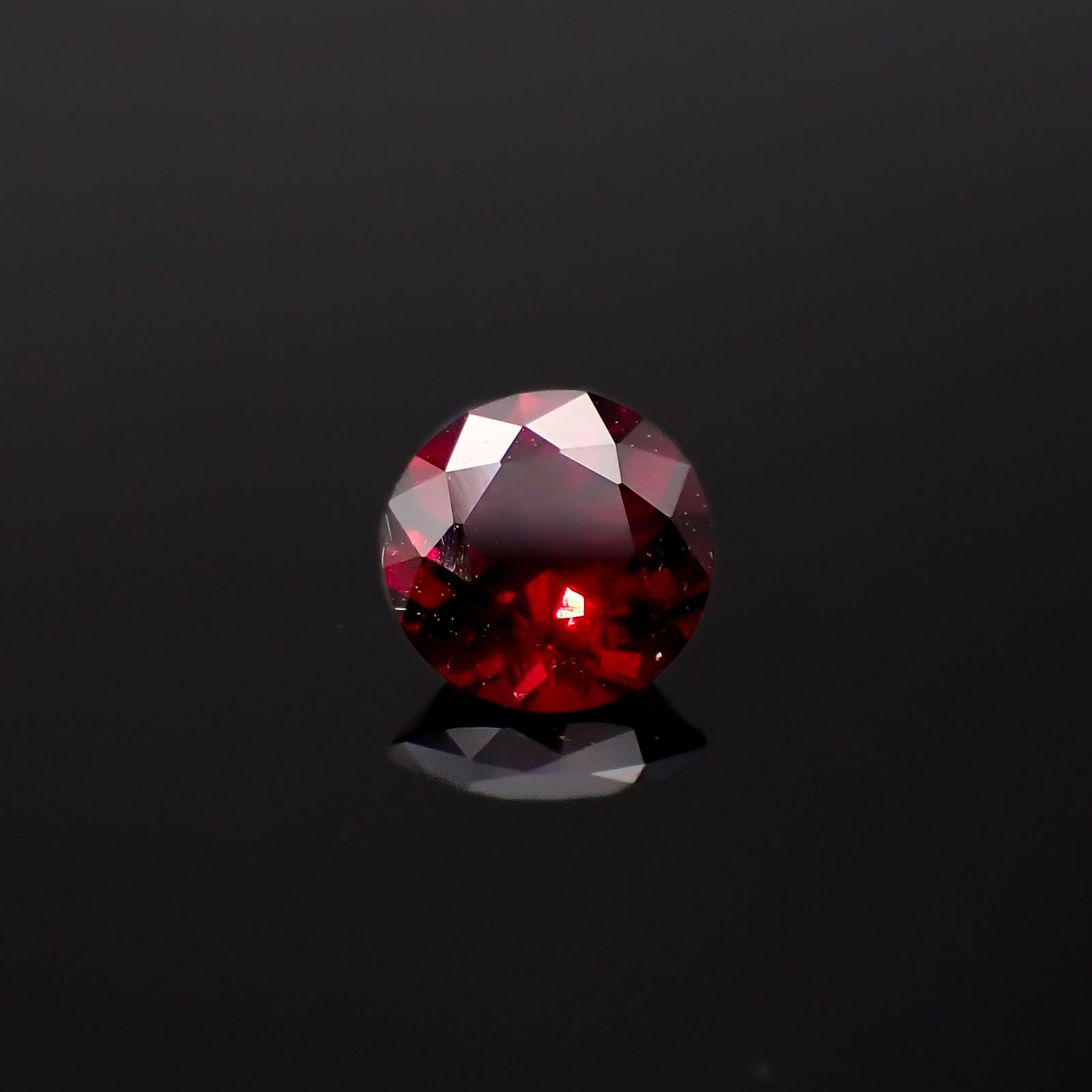 アントヒルガーネット(クロムパイロープガーネット)ト アメリカ・アリゾナ州産 0.79ct[230722889]6x6mm前後