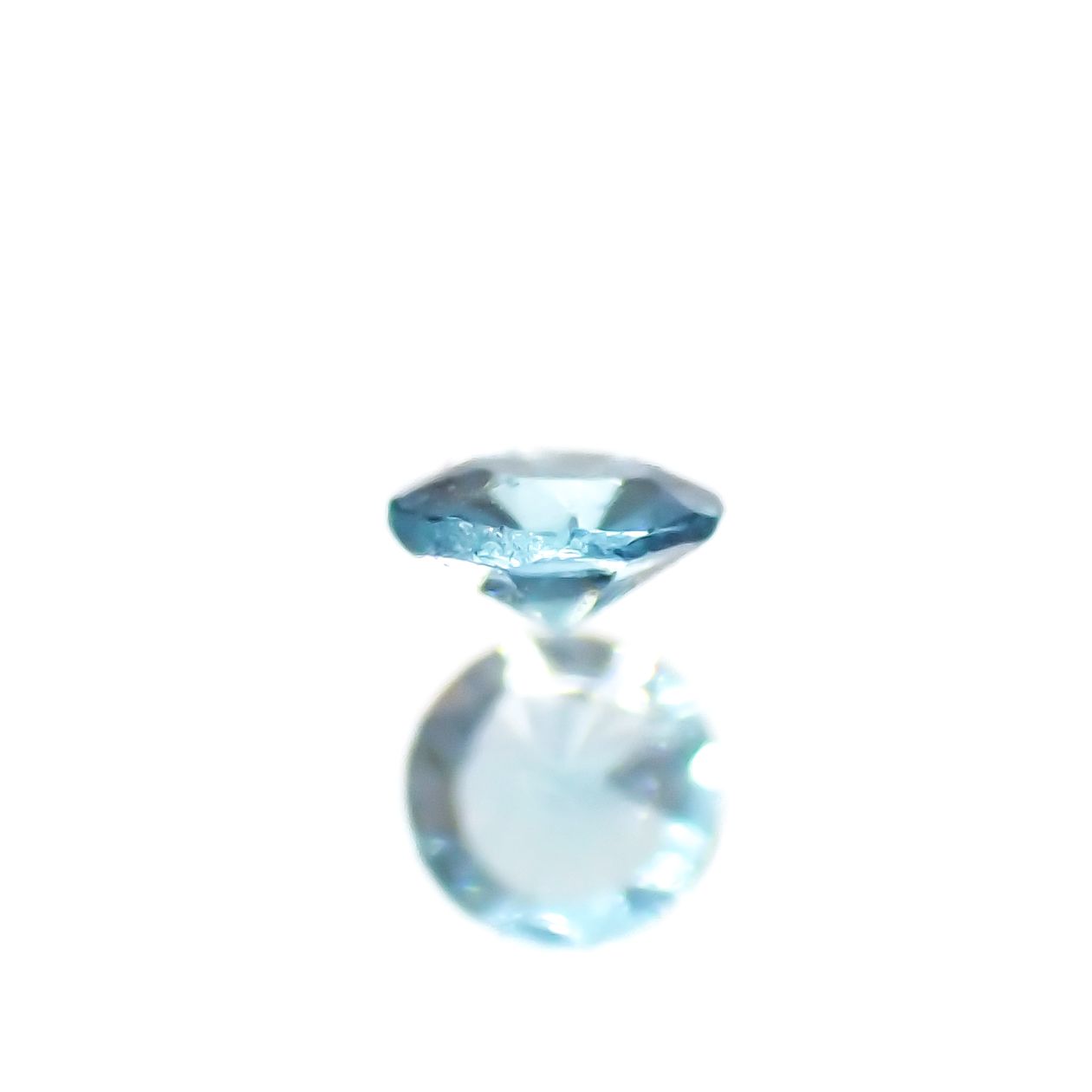 パライバトルマリン(宝石名トルマリン/別名パライバ・トルマリン)ブラジル・パライバ州バターリャ鉱山産 0.028ct 識別済[240125581]2.1x2mm前後