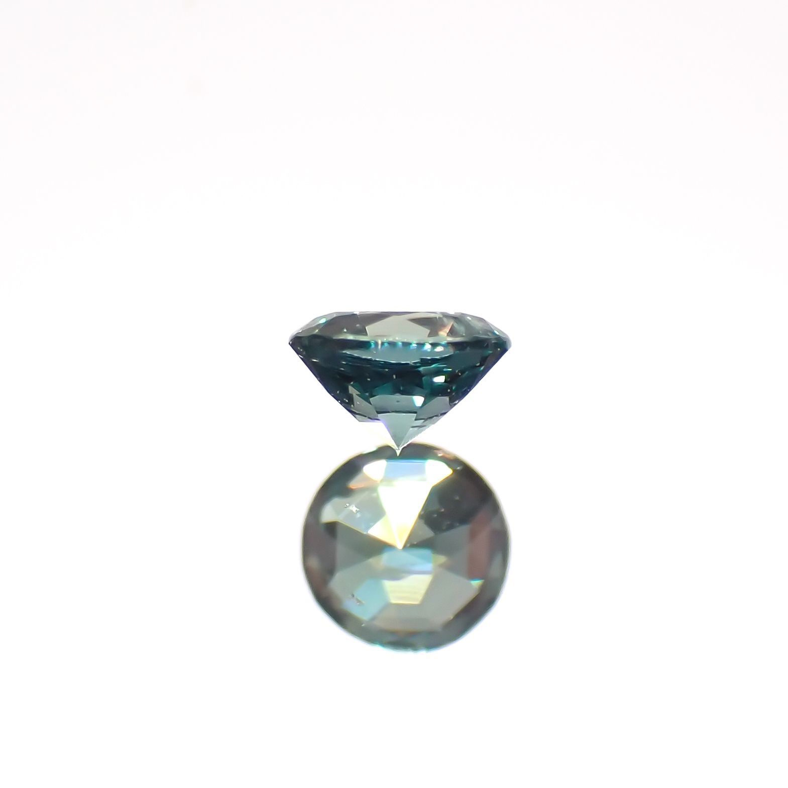 アレキサンドライト(宝石名アレキサンドライト)ブラジル産/EmeraldMains社製 0.125ct ソ付(彩珠)[220516022]3.1x3mm前後