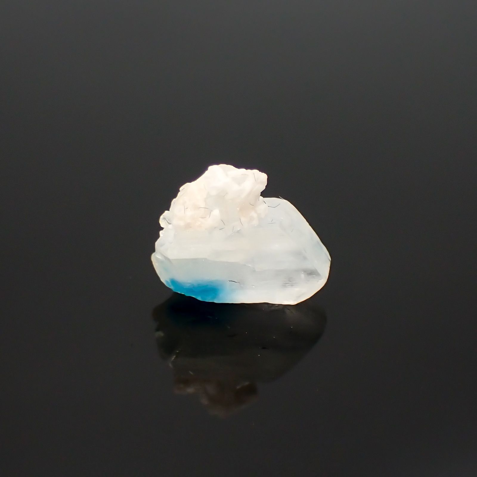ユークレース 原石 ブラジル産 2.90ct[220515762]10.2x8.4mm前後