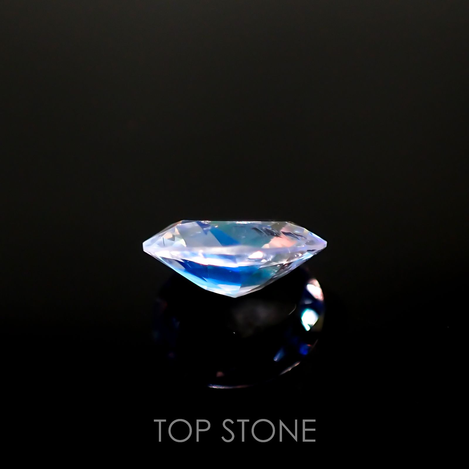 レインボームーンストーン(宝石名ラブラドライト)タンザニア産 1.33ct 識別済[220717204]8.9x7.5mm前後