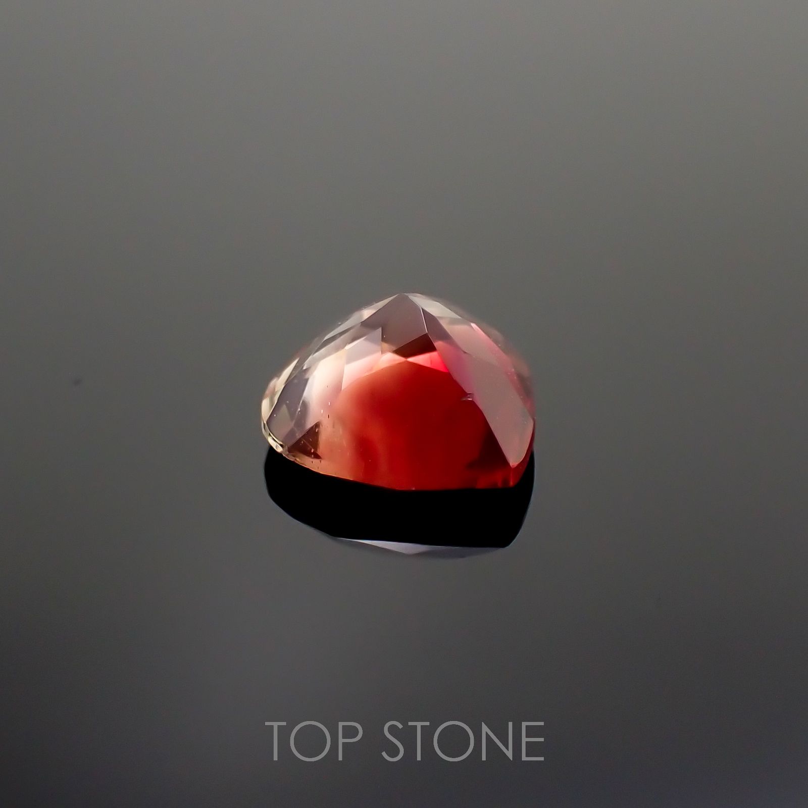 オレゴンサンストーン アメリカ・オレゴン州産 1.01ct[221018709]7.4x7.3mm前後