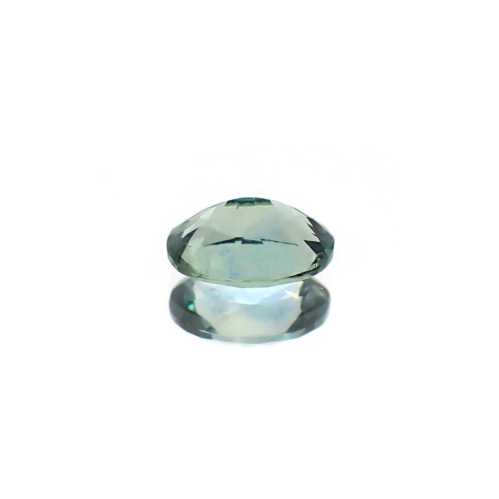 モンタナサファイア(宝石名ブルー・サファイア) アメリカ・モンタナ州産 ソ付(彩珠) 0.850ct / 6.6x4.6mm前後 [25019465]