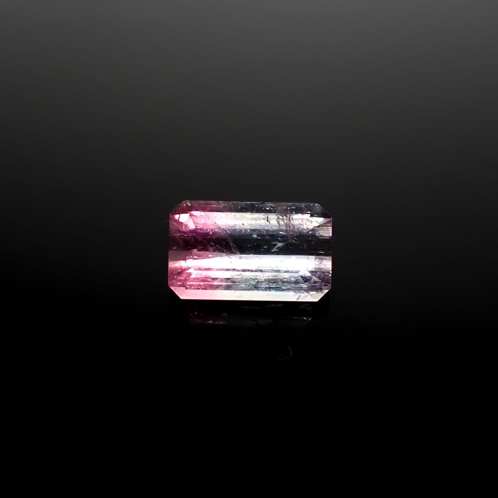 バイカラートルマリン アフガニスタン産 1.64ct [241029402]8.9x5.3mm前後