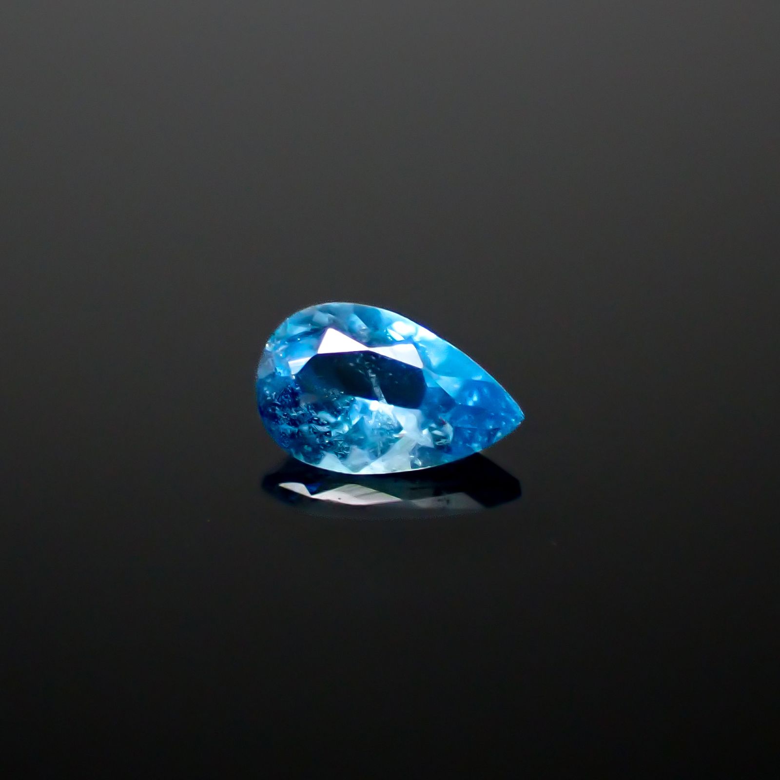 ラズライト 天藍石 ブラジル産 0.13ct [241029273]4.4x2.8mm前後