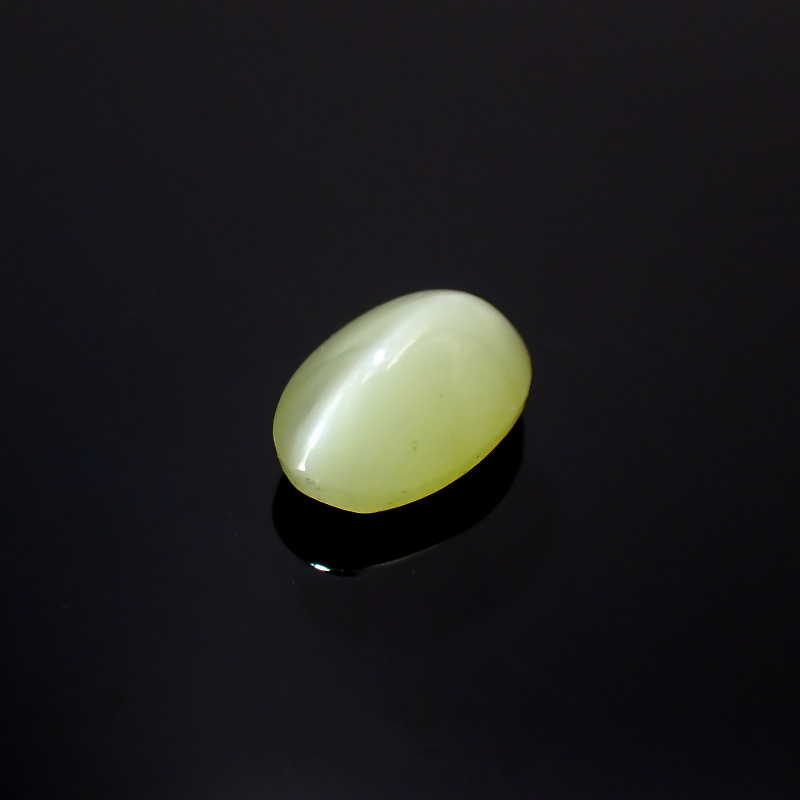クリソベリルキャッツアイ スリランカ産 0.63ct[221018249]5.7x3.8mm前後
