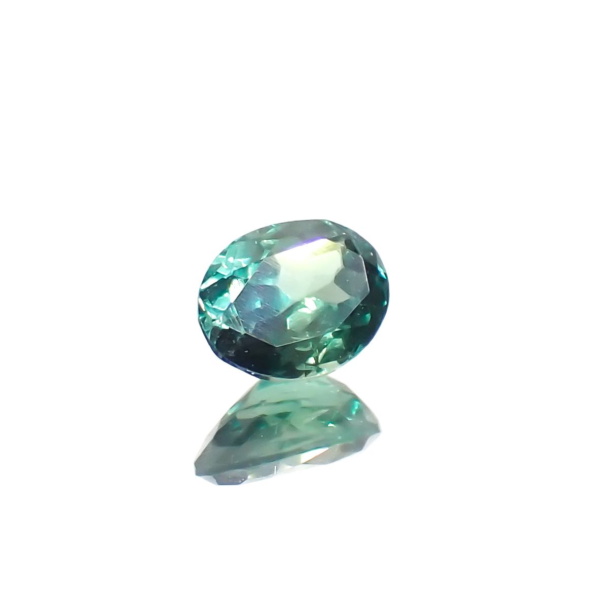 アレキサンドライト(宝石名アレキサンドライト)インド産 0.27ct 識別済[230522050]4.3x3.4mm前後