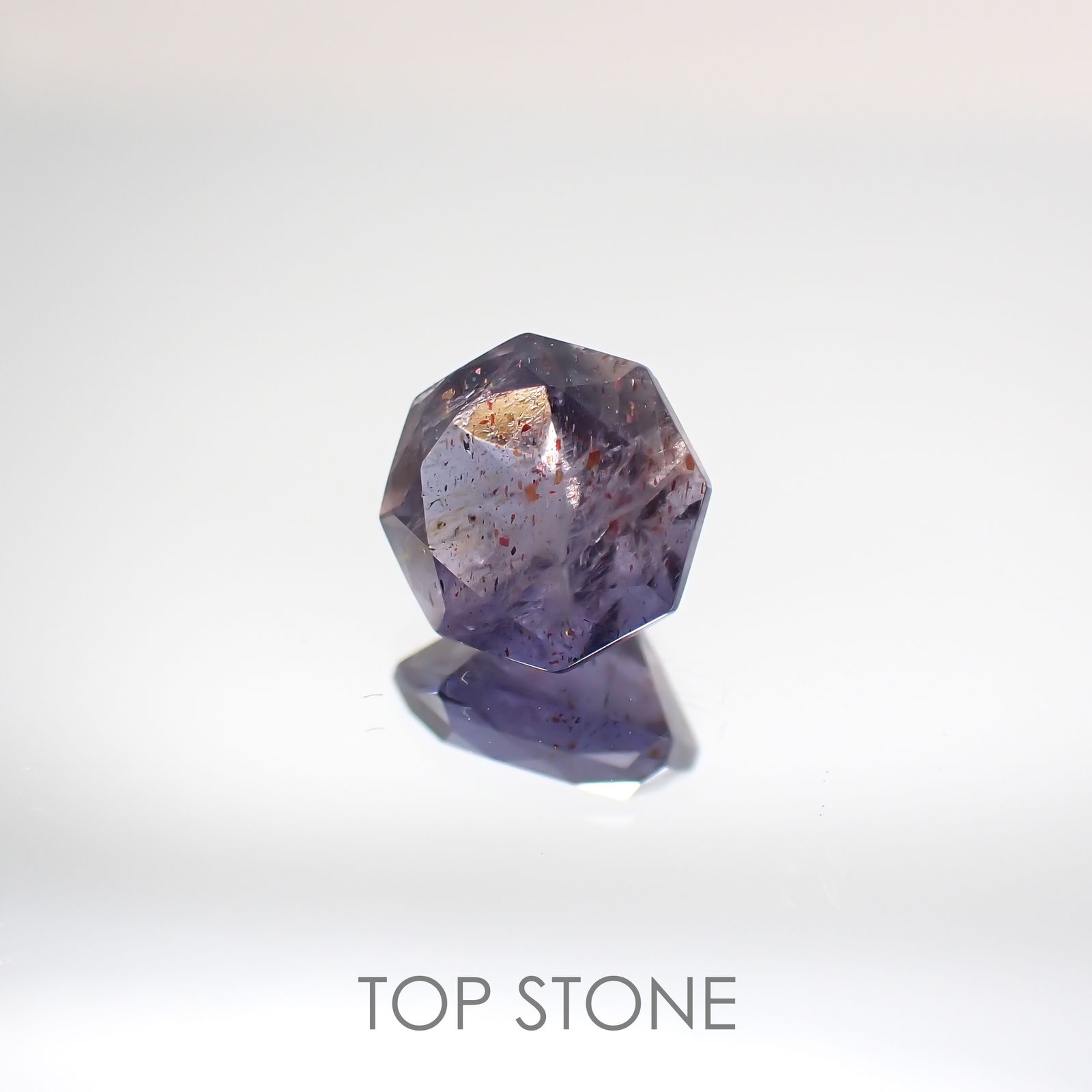 ◇オクタゴンカット◇ブラッドショットアイオライトSA(宝石名アベンチュリン・アイオライト) インド産 0.85ct 識別済[210610992]6×6mm前後