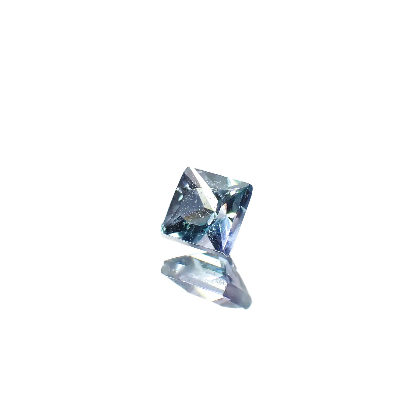 ◇プリンセスカット◇ブルーグリーンコーネルピン(宝石名ブルーグリーン・コーネルピン)タンザニア産 0.15ct 識別済[240527681]2.8x2.8mm前後