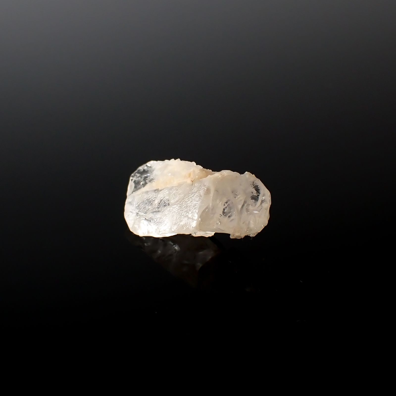 フェナカイト 原石 ウクライナ産 5.94ct[240326811]18x8.9mm前後