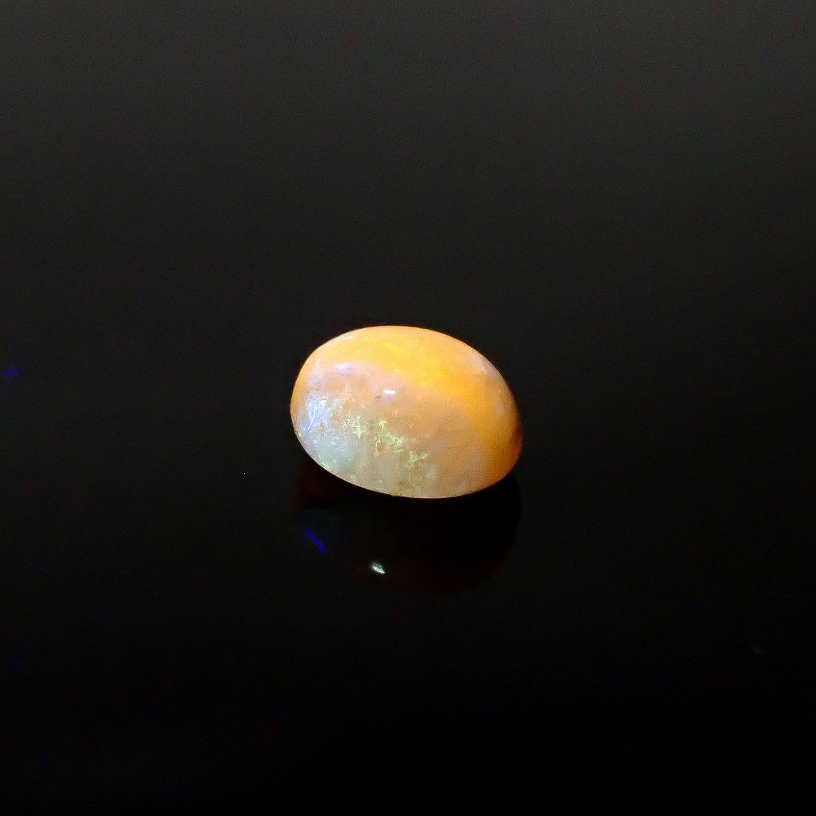 北海道石(北海道オパール) 北海道河東郡鹿追町然別産 1.08ct