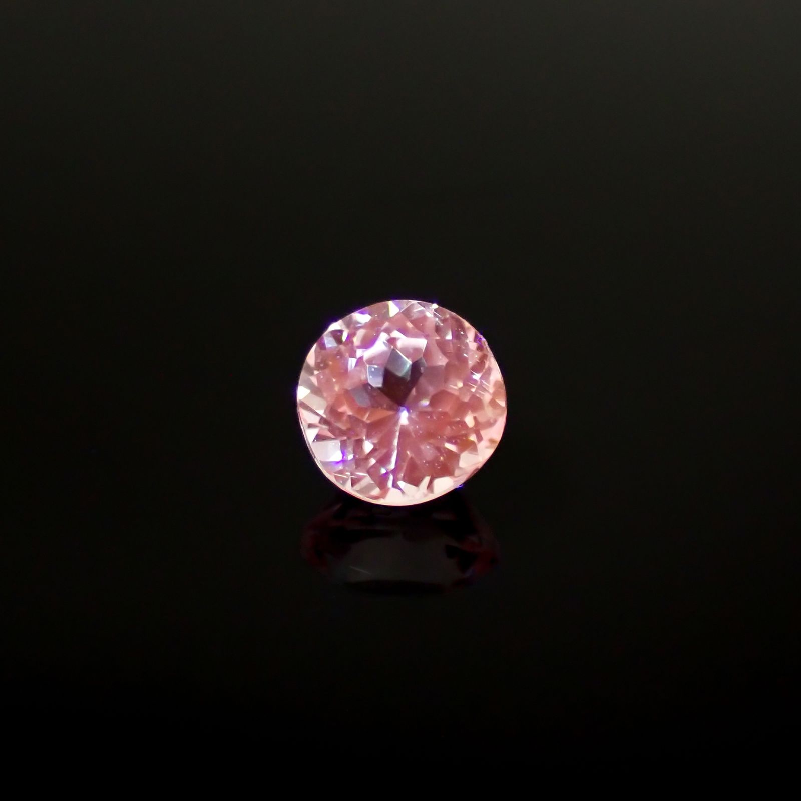 クンツァイト アフガニスタン産 1.04ct[231224777]5.9x5.8mm前後