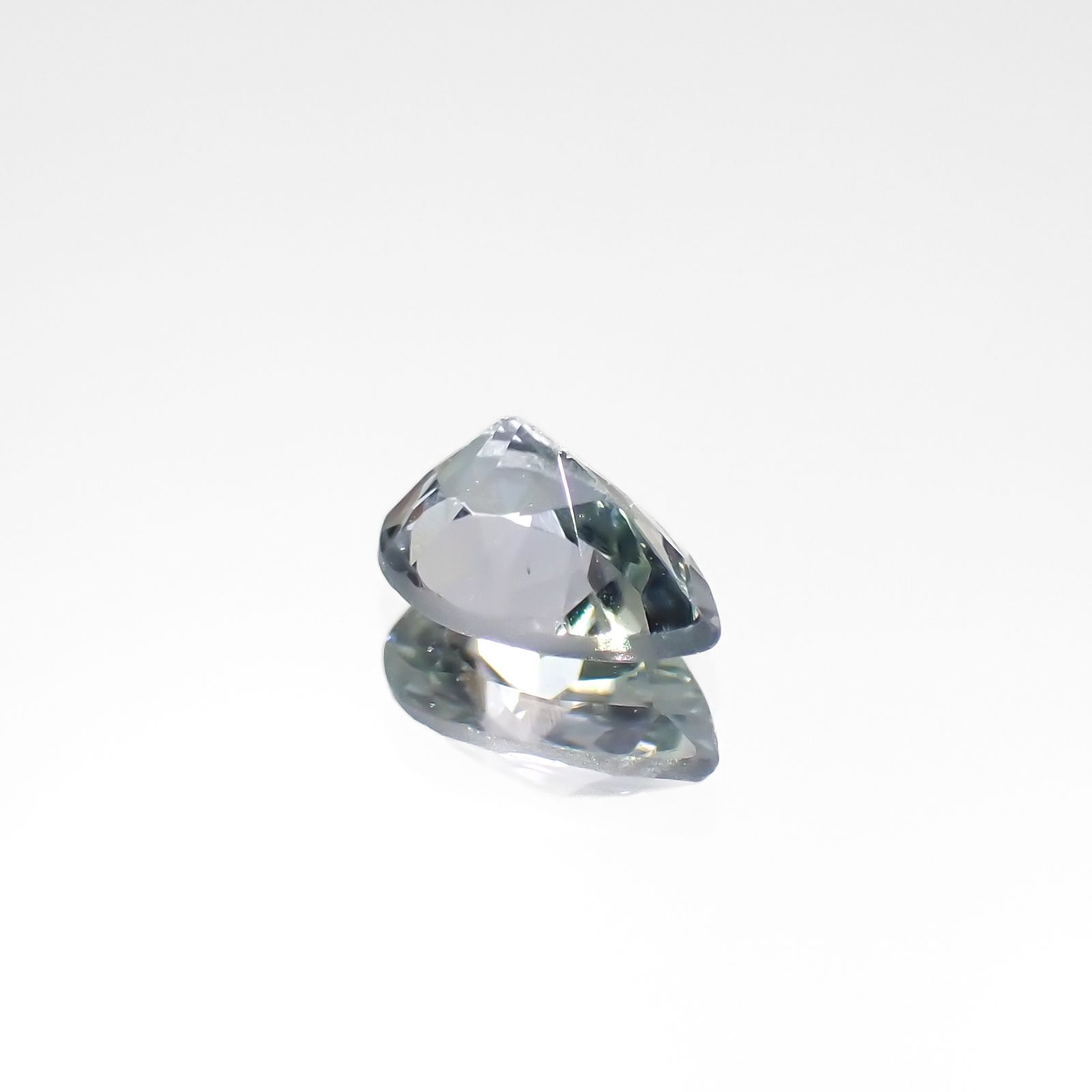 バイカラータンザナイト(宝石名ゾイサイト)タンザニア産 0.41ct 識別済[230421798]6x4mm前後
