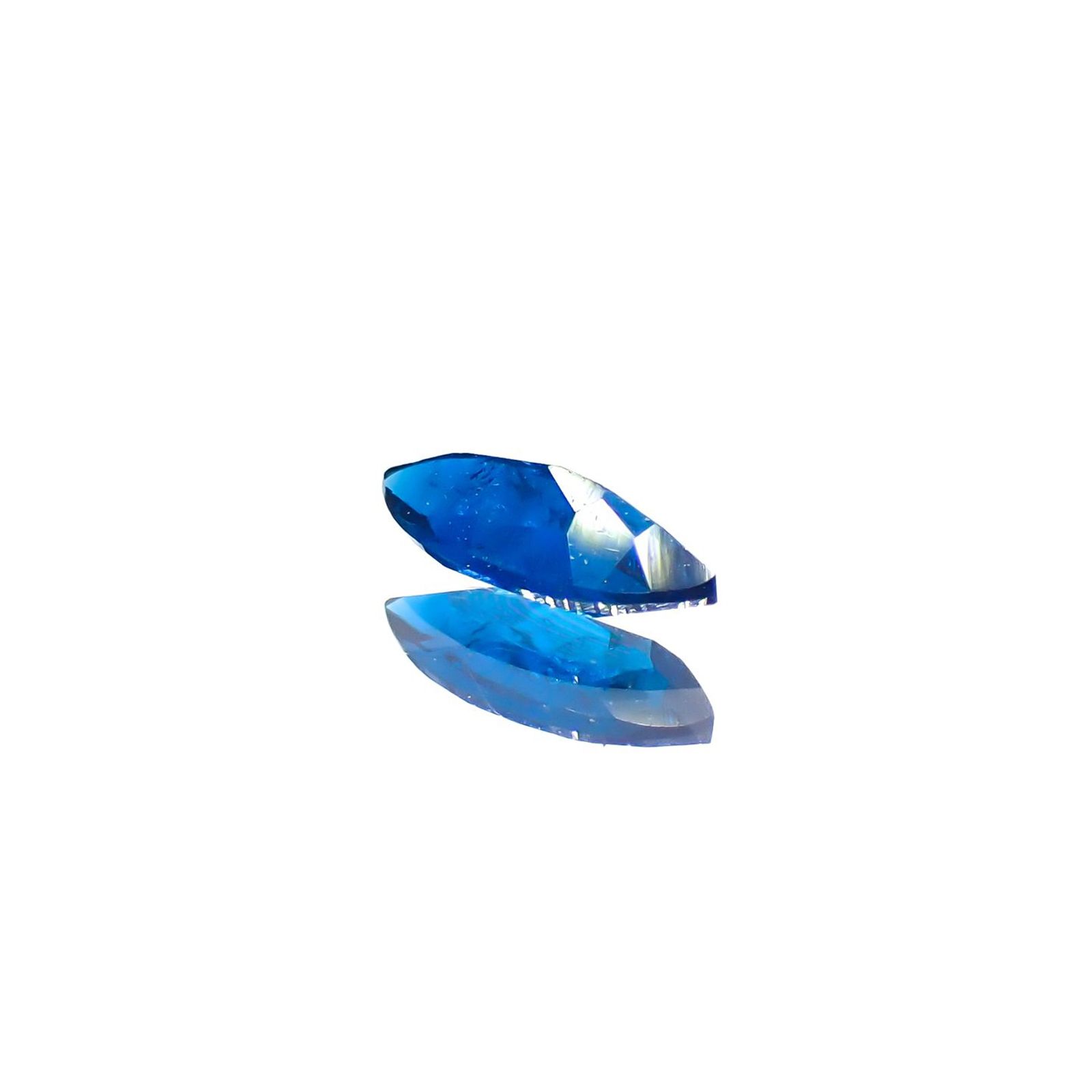 アウイナイト フルオレッセンス(宝石名アウイナイト)ドイツ産 識別済 0.11ct / 5.6x2.5mm前後 [240628315]