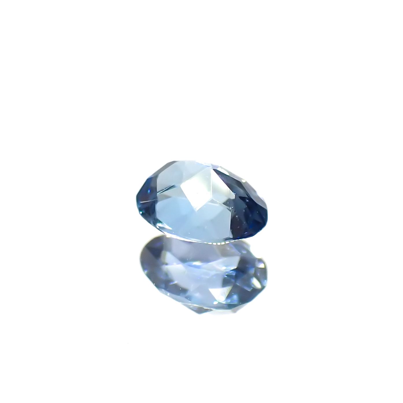タトゥーアクアマリン ブラジル・ミナスジェライス州タトゥー鉱山産 0.11ct[240226064]3.6x2.8mm前後