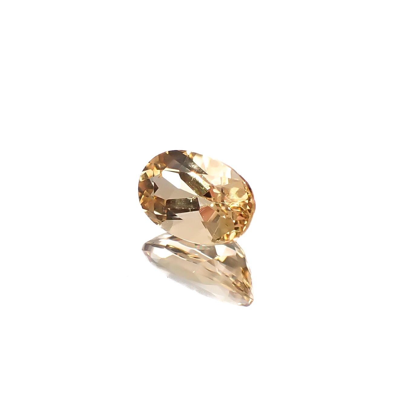 インペリアルガーネット(宝石名ヘソナイト・ガーネット)スリランカ産 0.48ct 識別済[241129439]5.9x3.7mm前後
