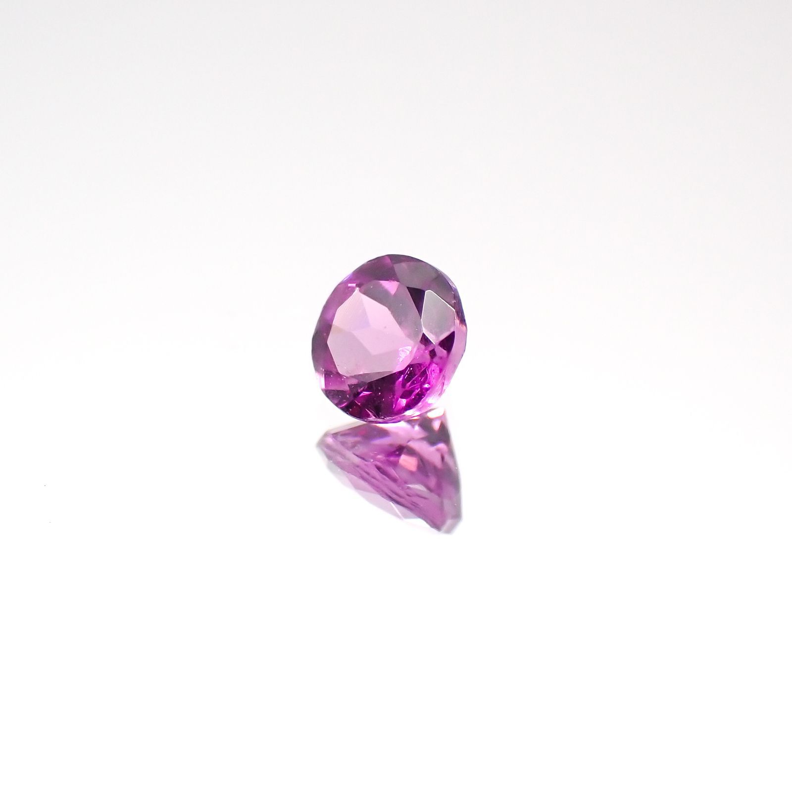 マラヤガーネット(宝石名ガーネット)タンザニア産 0.35ct 識別済[230823055]3.9x3.9mm前後