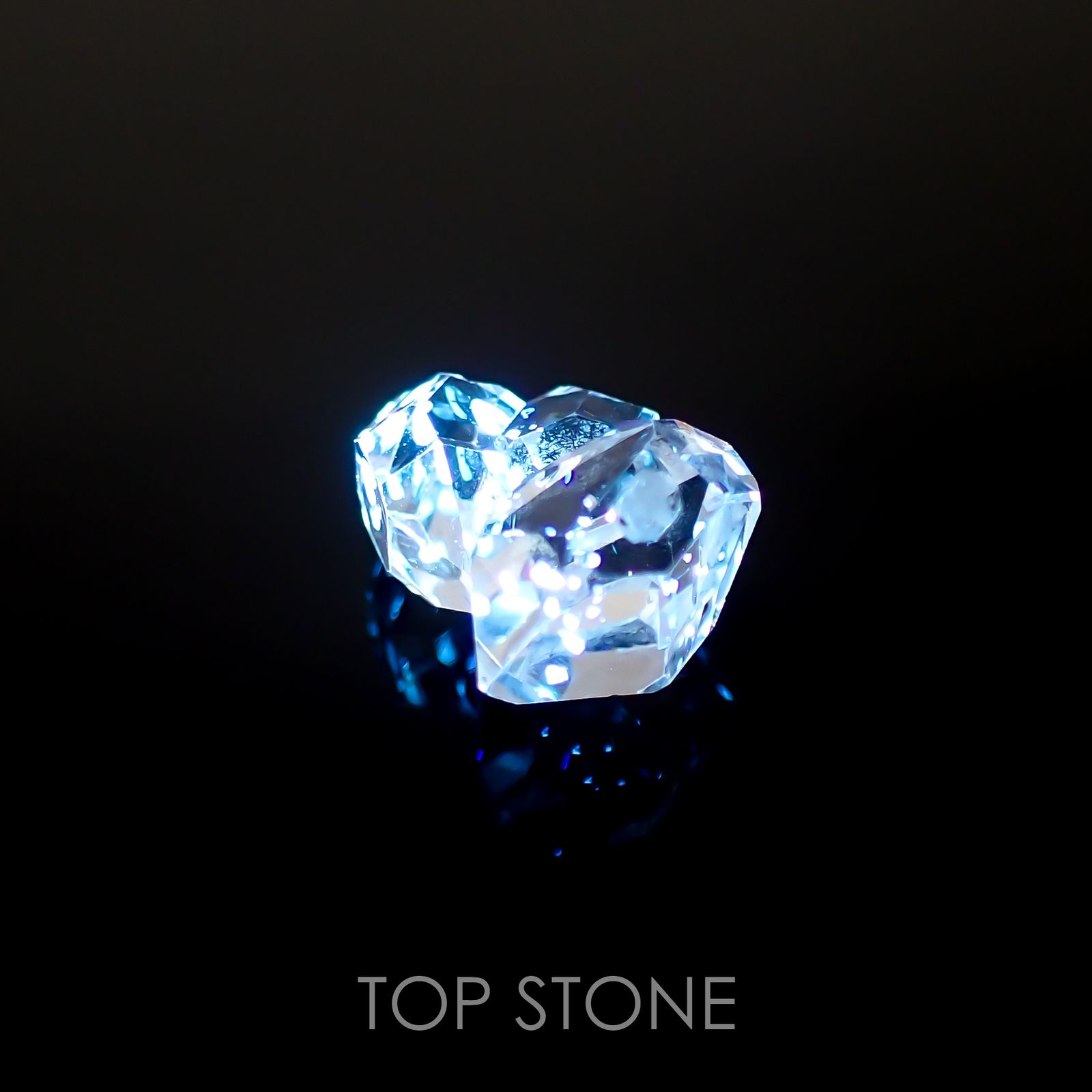 オイルインクォーツ原石 パキスタン産 3.17ct[220115466]11.5x9.3mm前後
