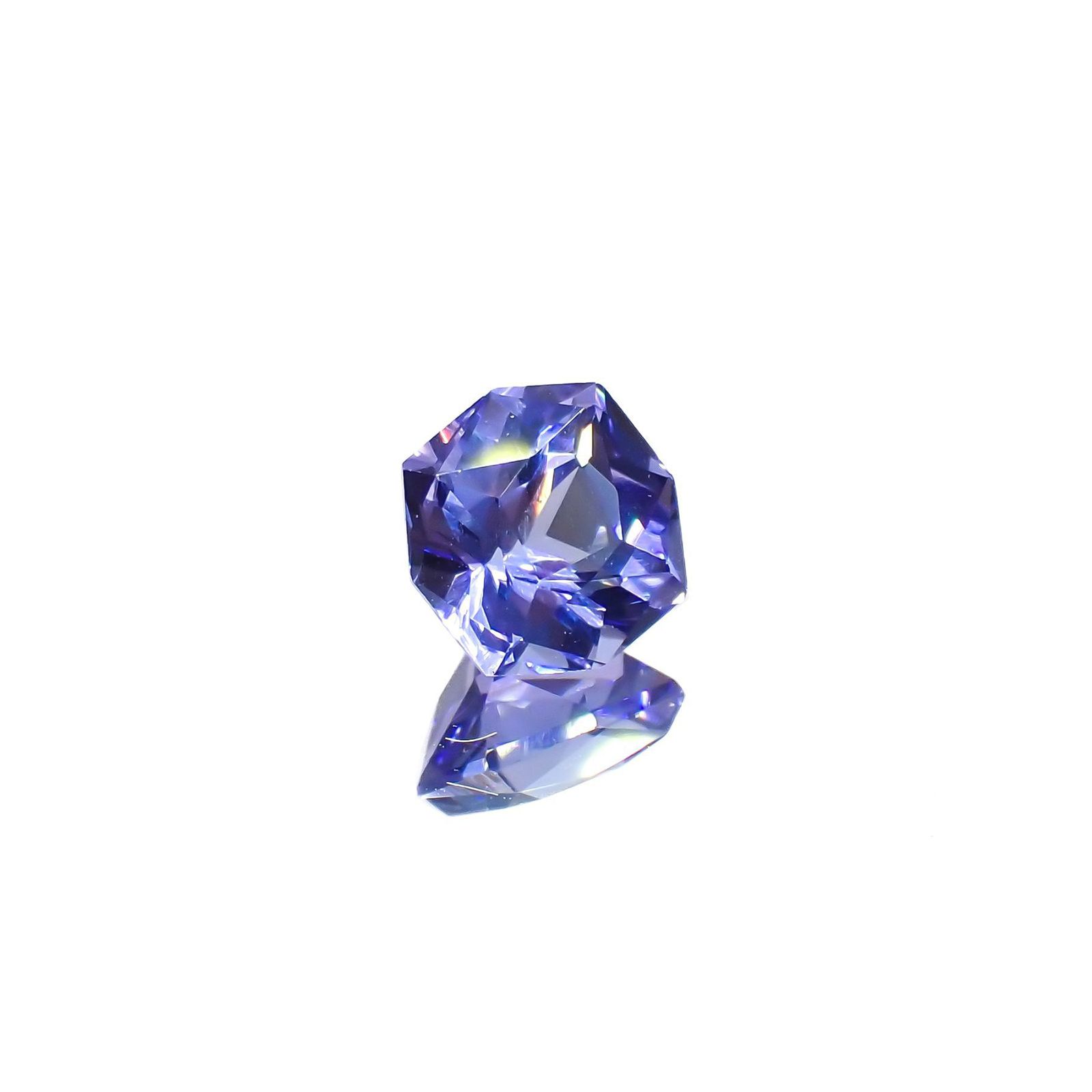 ◇カスタムカット◇タンザナイト(宝石名タンザナイト)タンザニア産 0.77ct 識別済[221118960]5.8x5.7mm前後